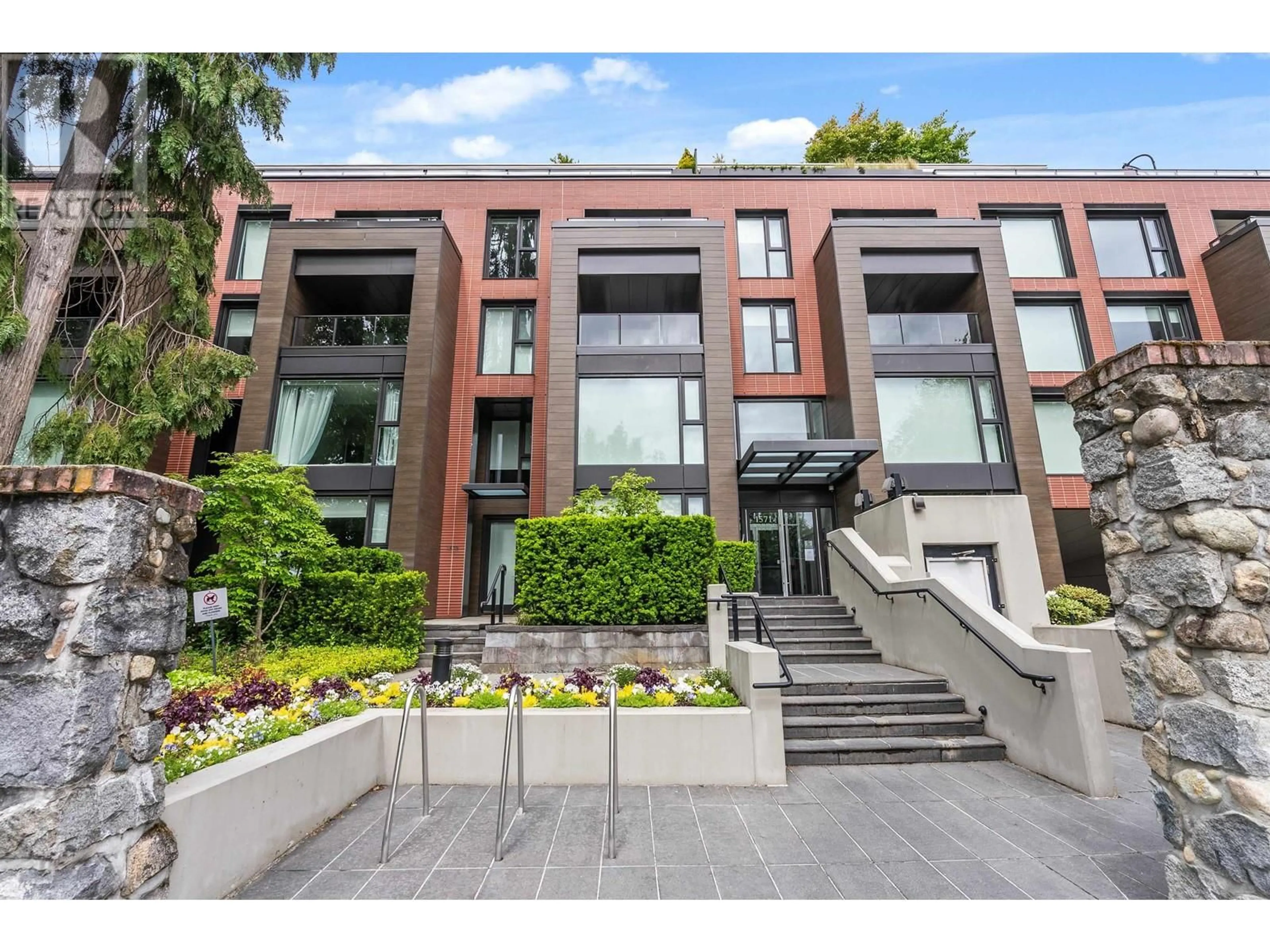 Unknown for 305 - 1571 57TH AVENUE, Vancouver British Columbia V6P0H7