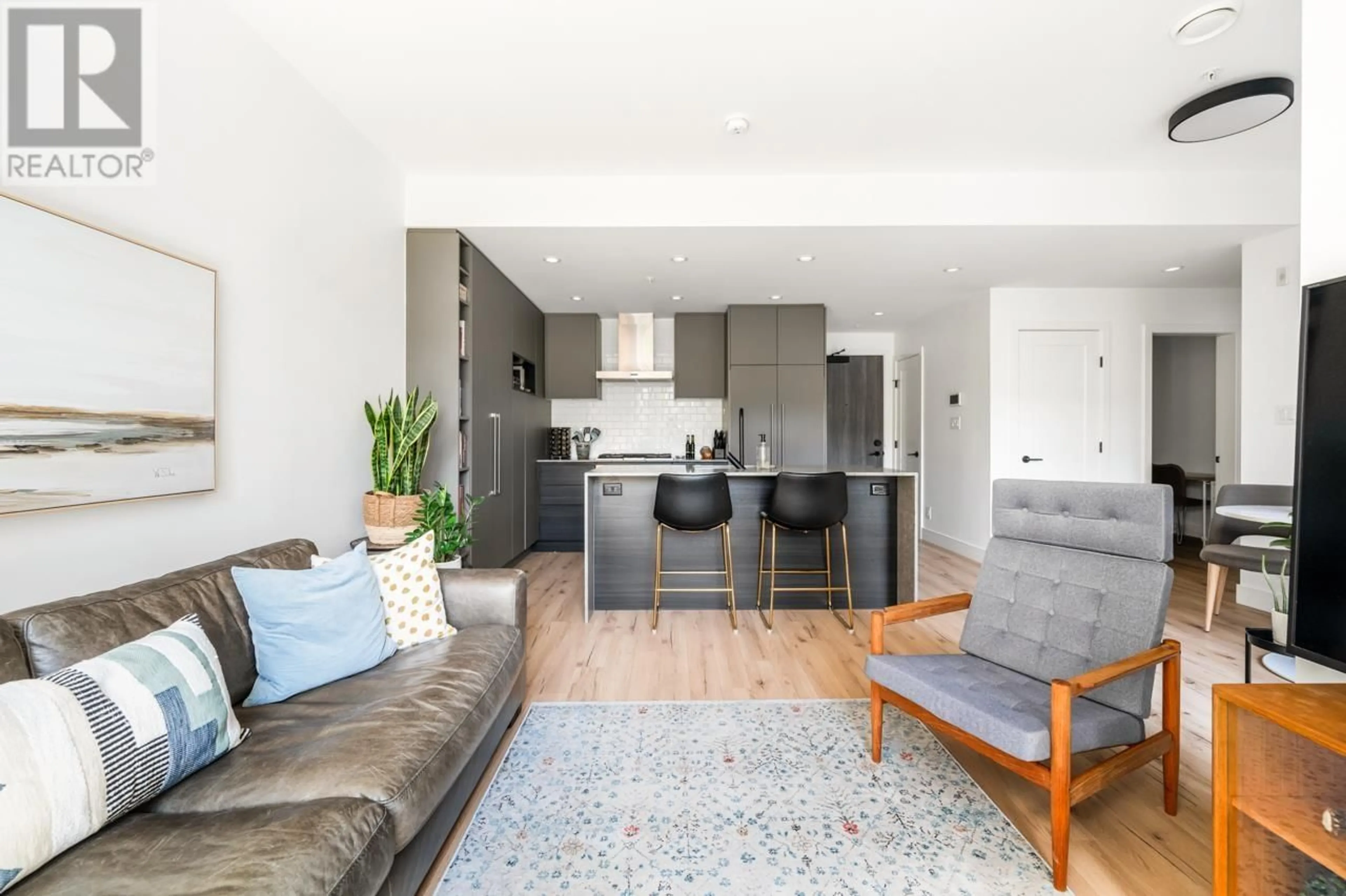 Living room with furniture, unknown for 206 - 3131 MURRAY STREET, Port Moody British Columbia V3H0L9