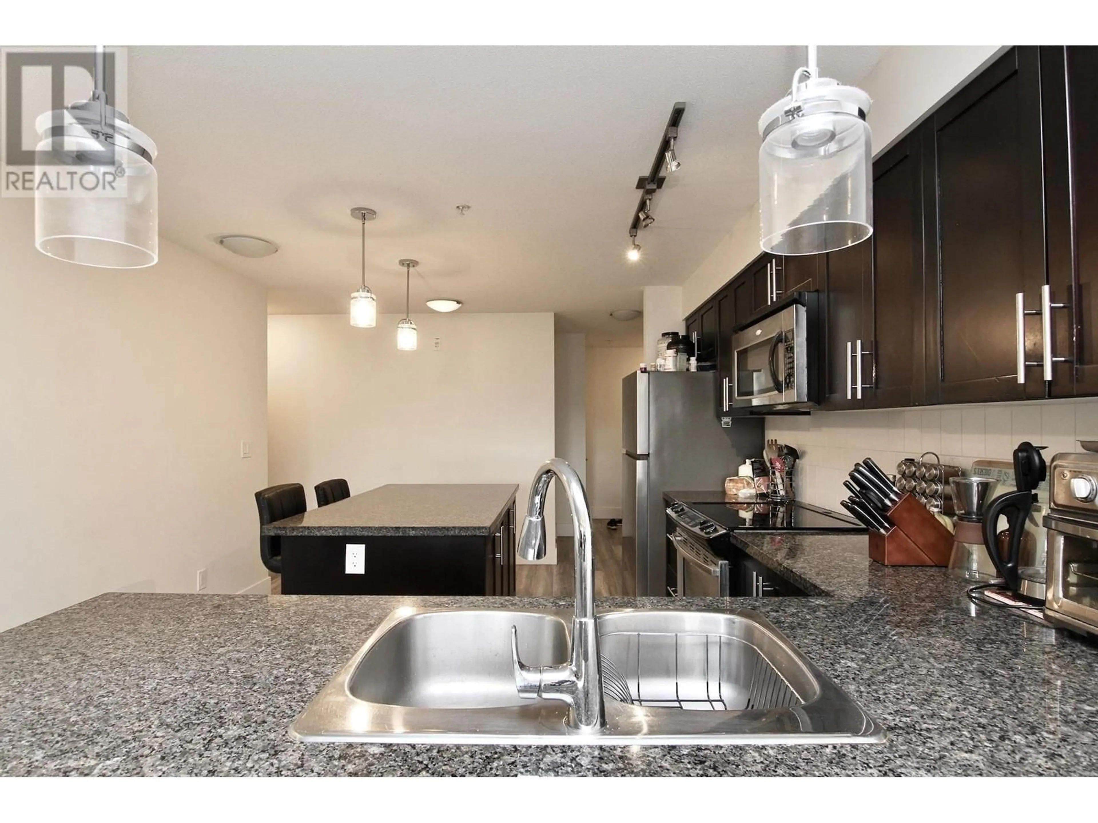 Open concept kitchen, unknown for 315 - 12283 224 STREET, Maple Ridge British Columbia V2X8Z3