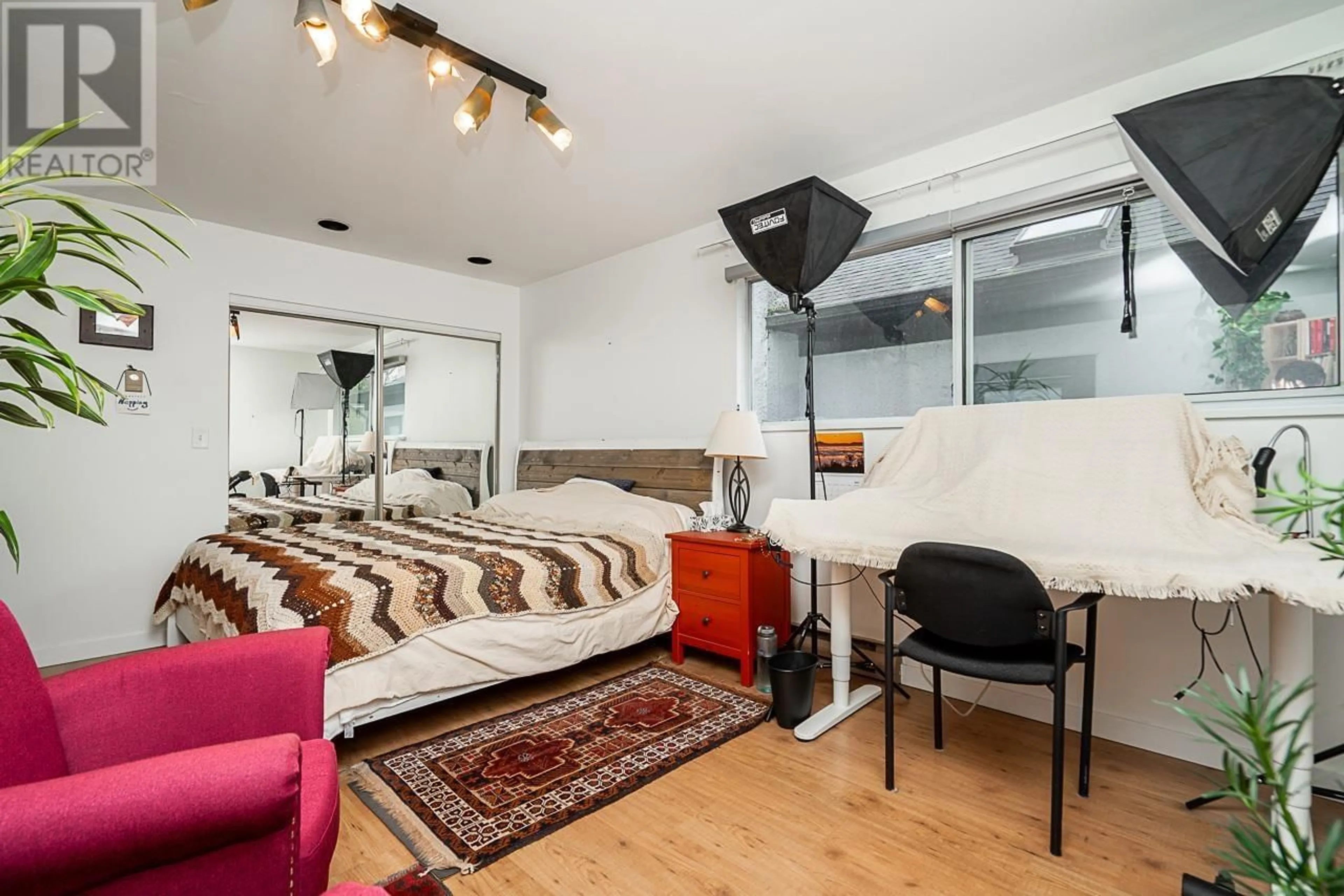 A pic of a room for 4017 32ND AVENUE, Vancouver British Columbia V6S1Z5