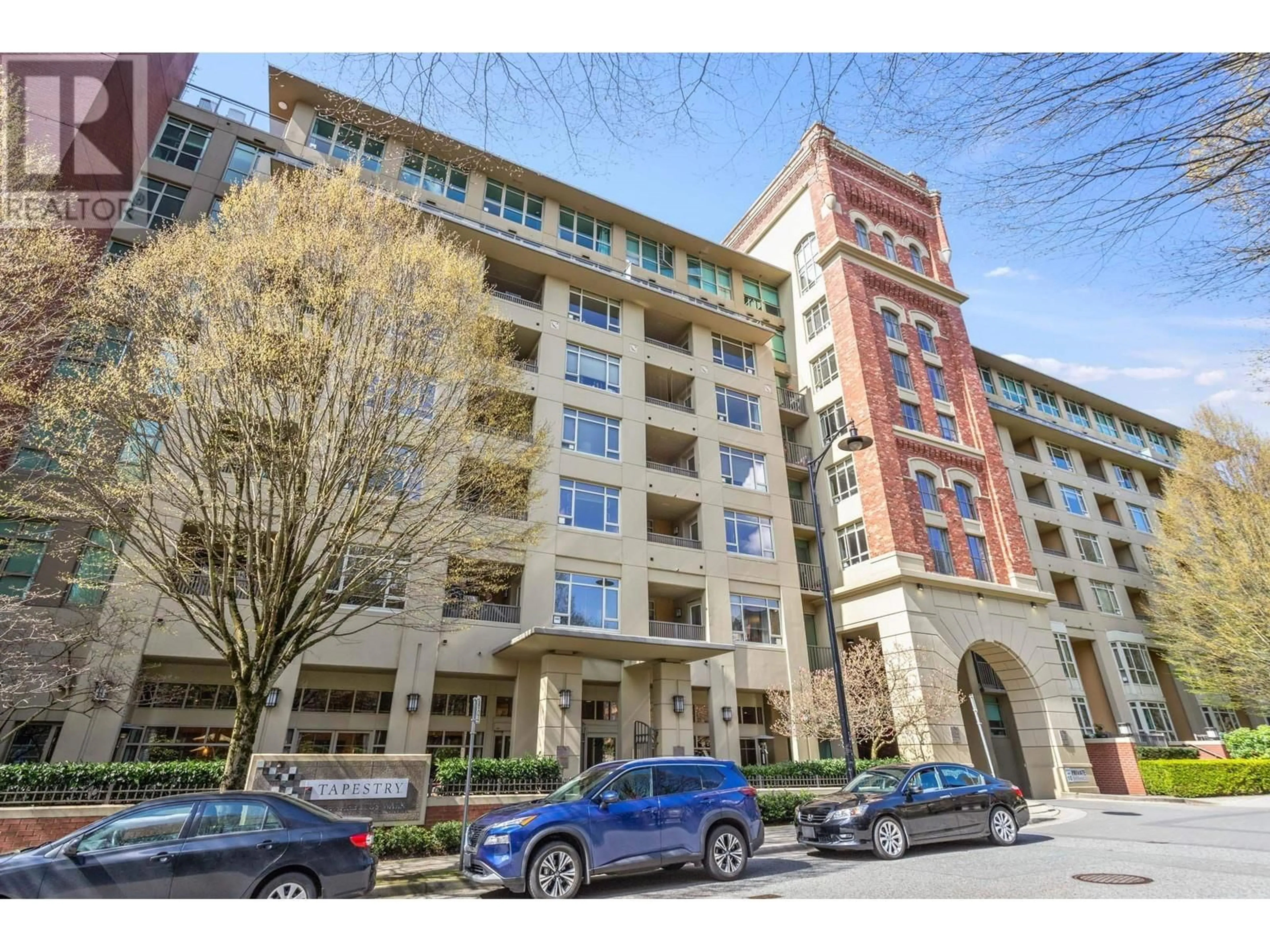 Indoor foyer for 702 - 2799 YEW STREET, Vancouver British Columbia V6K4W2