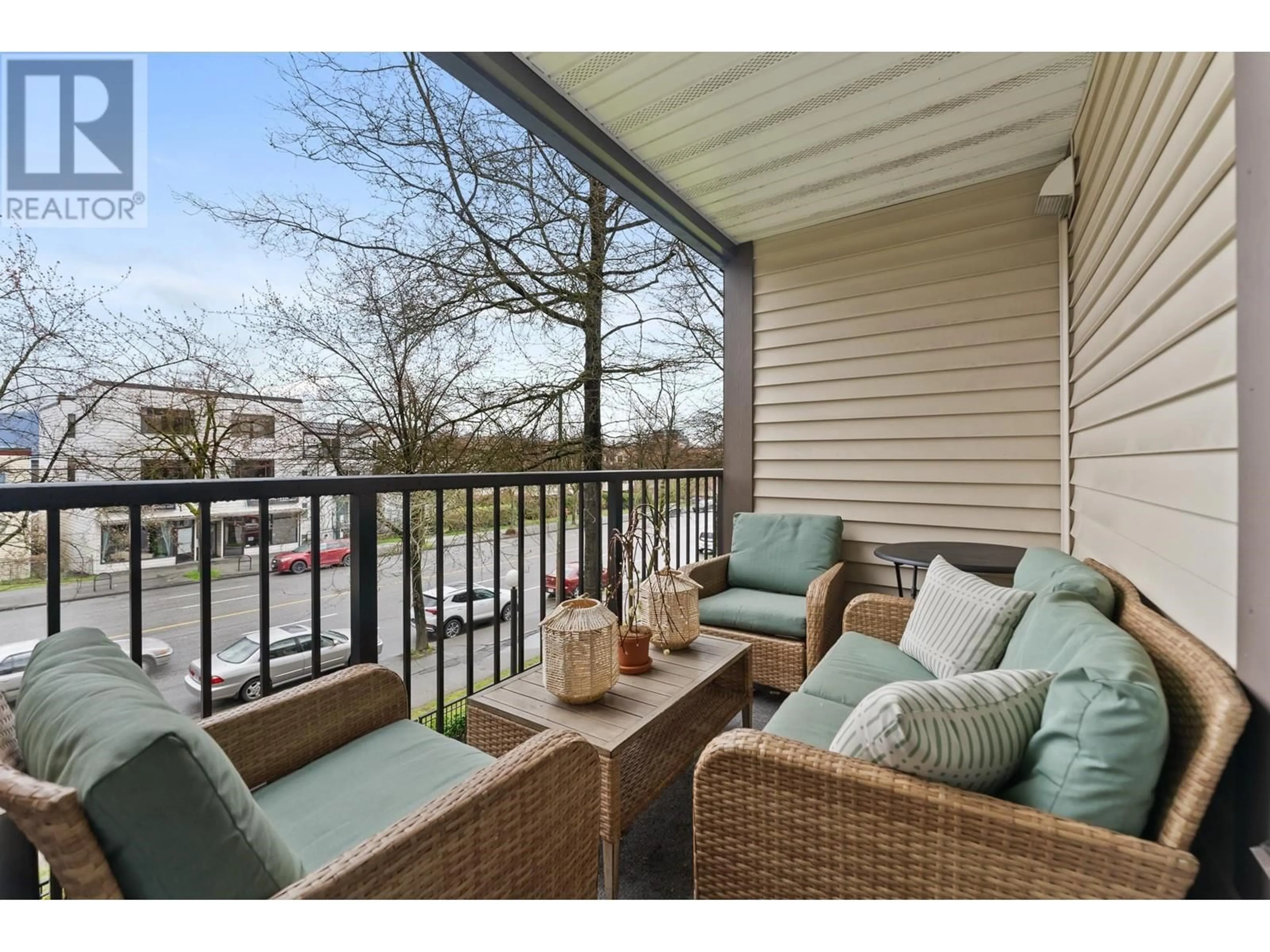 Patio, water/lake/river/ocean view for 304 - 1040 BROADWAY, Vancouver British Columbia V5T4N7