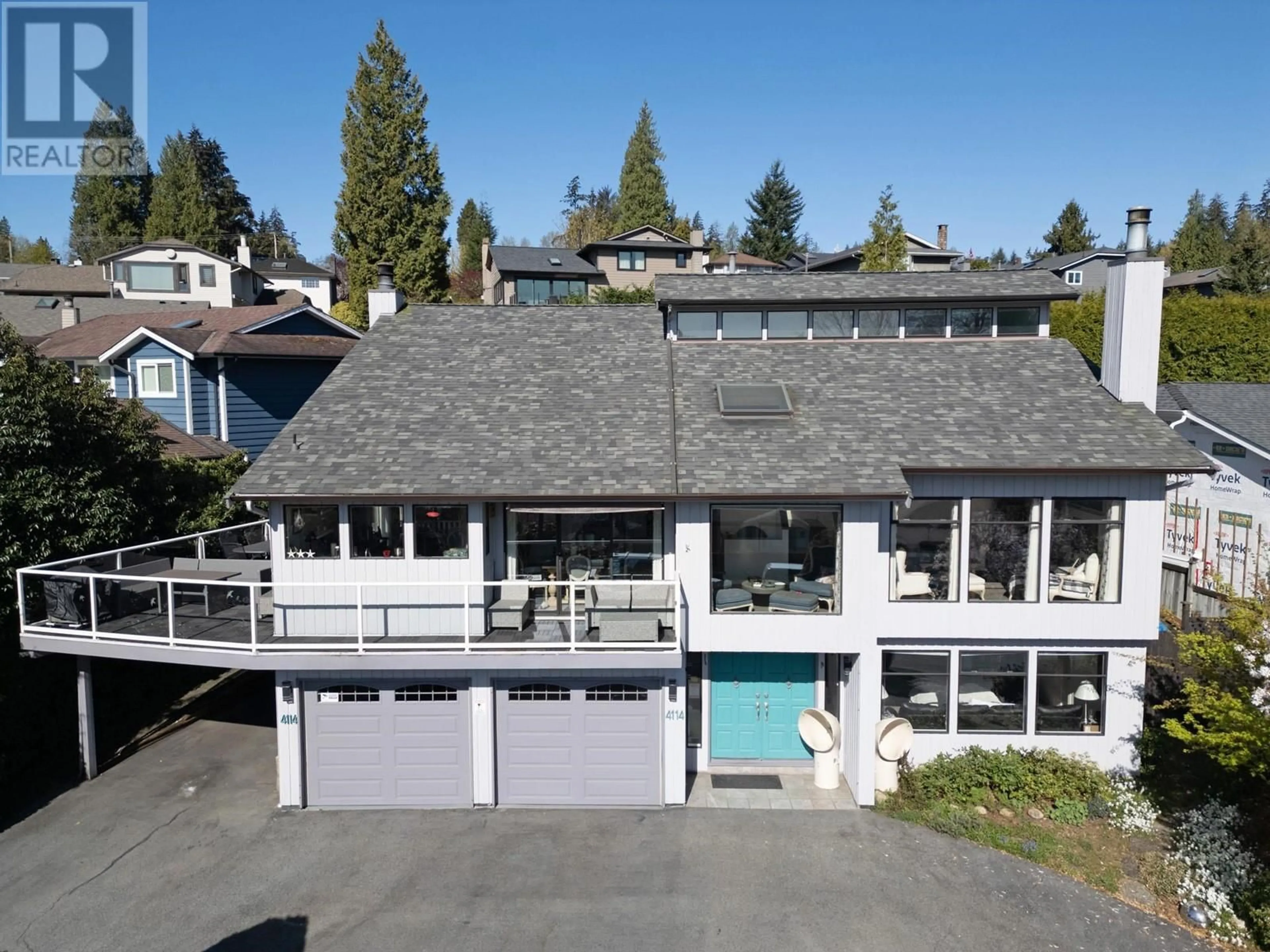 A pic from outside/outdoor area/front of a property/back of a property/a pic from drone, unknown for 4114 RUSSELL COURT, North Vancouver British Columbia V7G2C5
