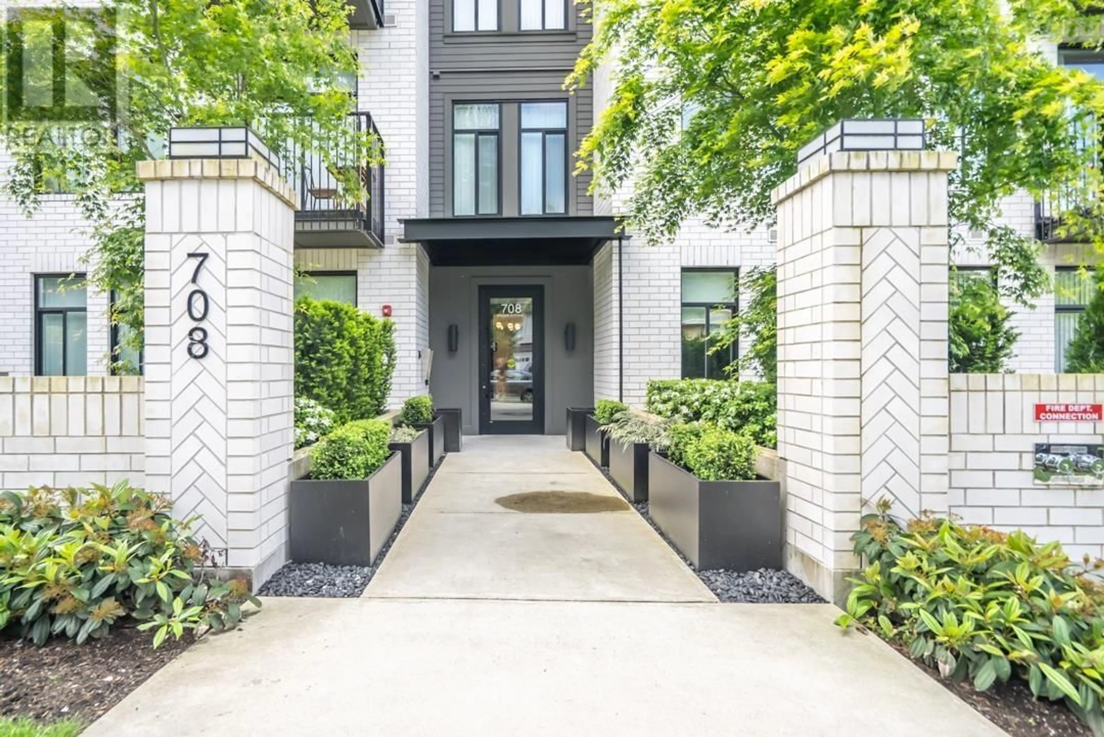 Indoor entryway for 209 - 708 EDGAR AVENUE, Coquitlam British Columbia V3K0H3
