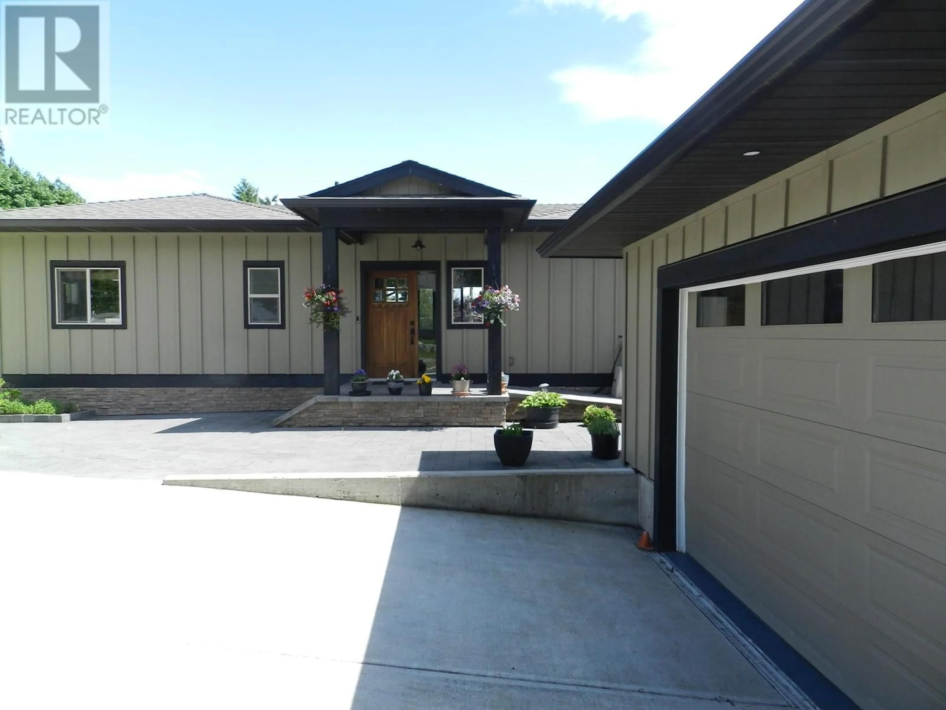 Unknown for 659-661 GIBSONS WAY, Gibsons British Columbia V0N1V9