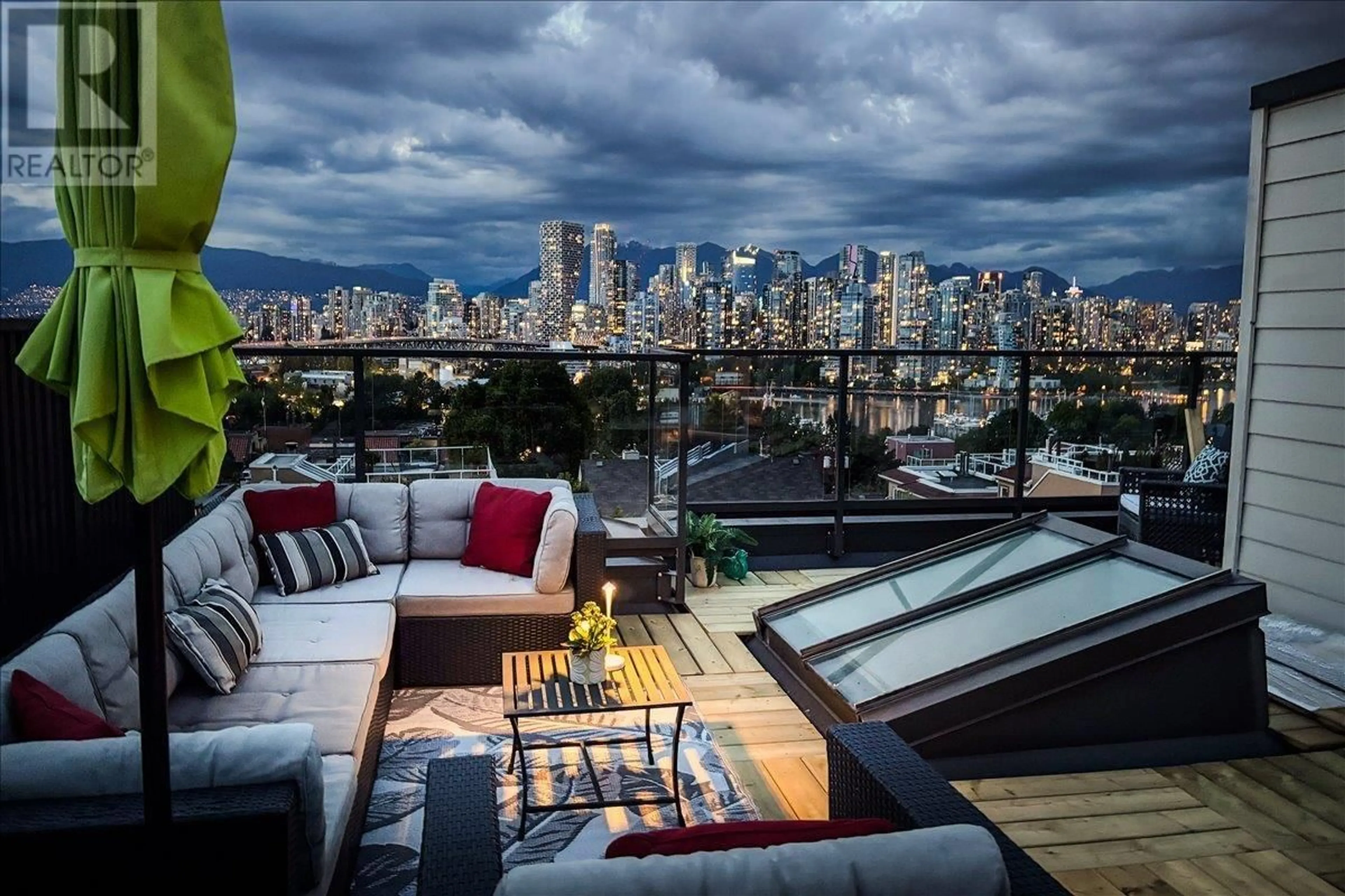 Patio, city buildings view from balcony for 15 - 1263 8TH AVENUE, Vancouver British Columbia V6H1C7