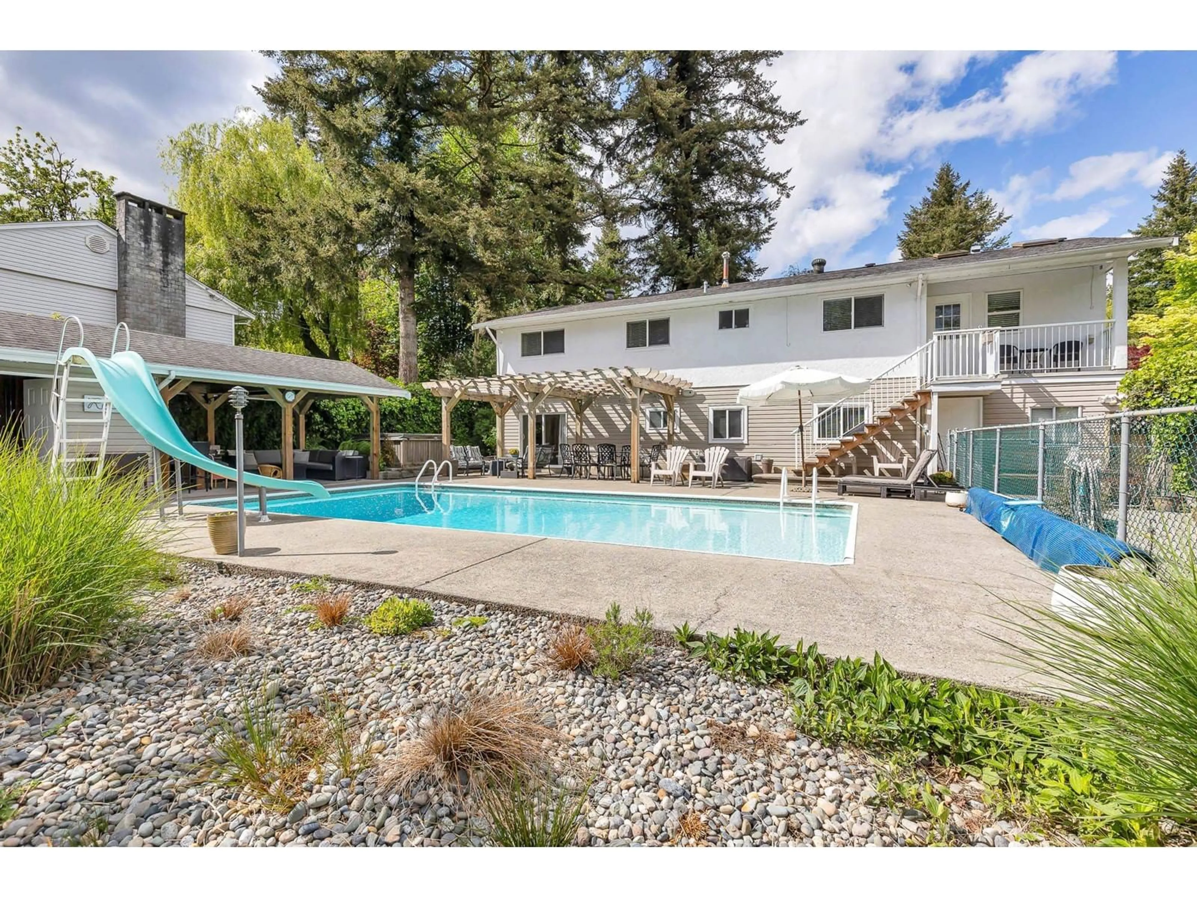 Pool for 29518 SUNVALLEY, Abbotsford British Columbia V4X1J2