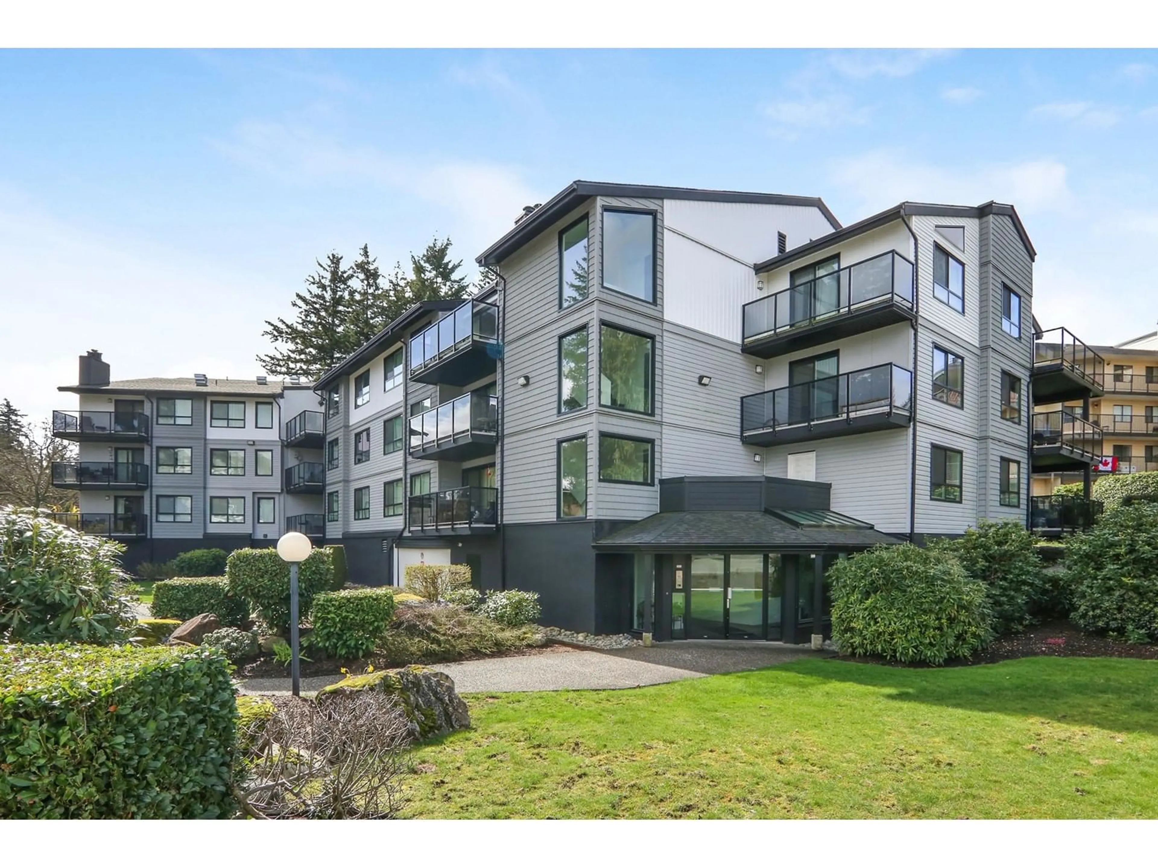 A pic from outside/outdoor area/front of a property/back of a property/a pic from drone, unknown for 302 - 32124 TIMS, Abbotsford British Columbia V2T2H4