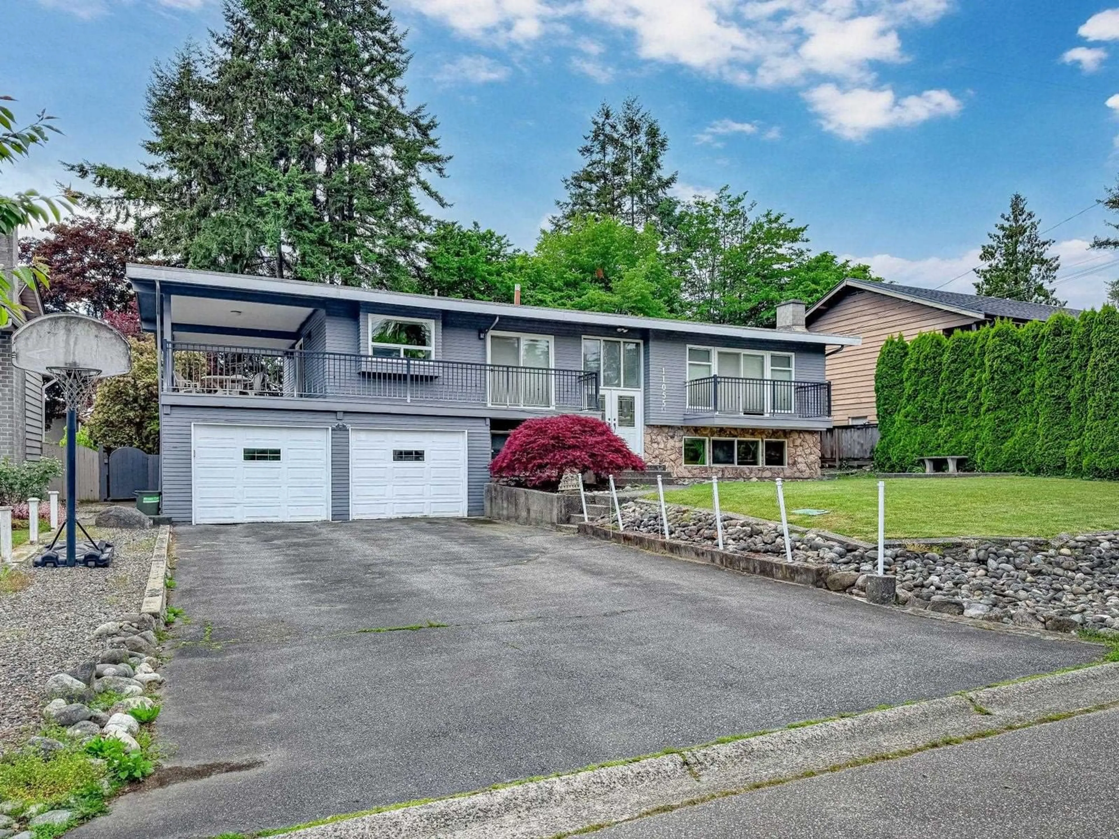 Home with vinyl exterior material, street for 11055 LINCOLN, Delta British Columbia V4E1N7