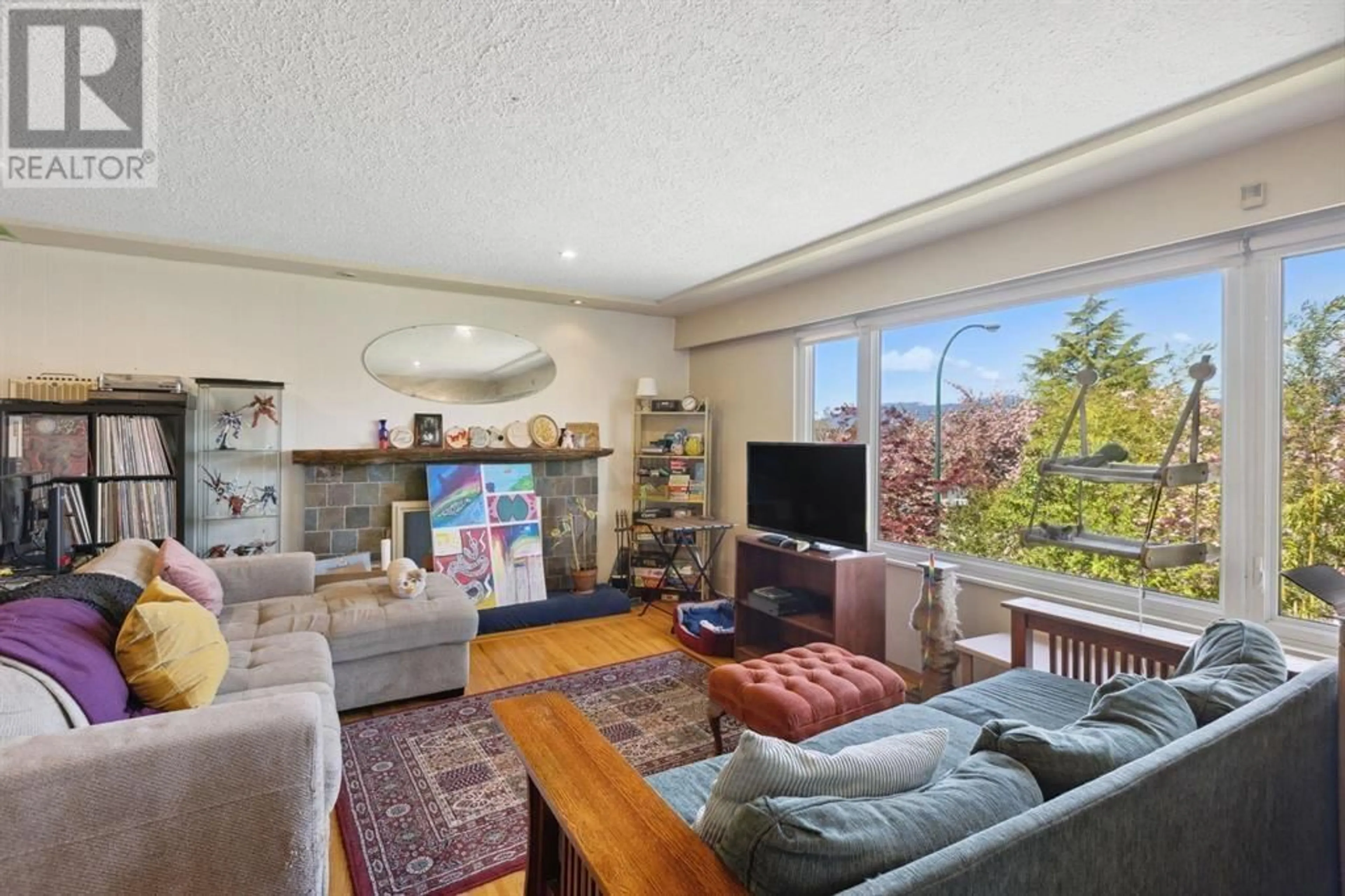 Living room with furniture, unknown for 2884 22ND AVENUE, Vancouver British Columbia V5M2Y2