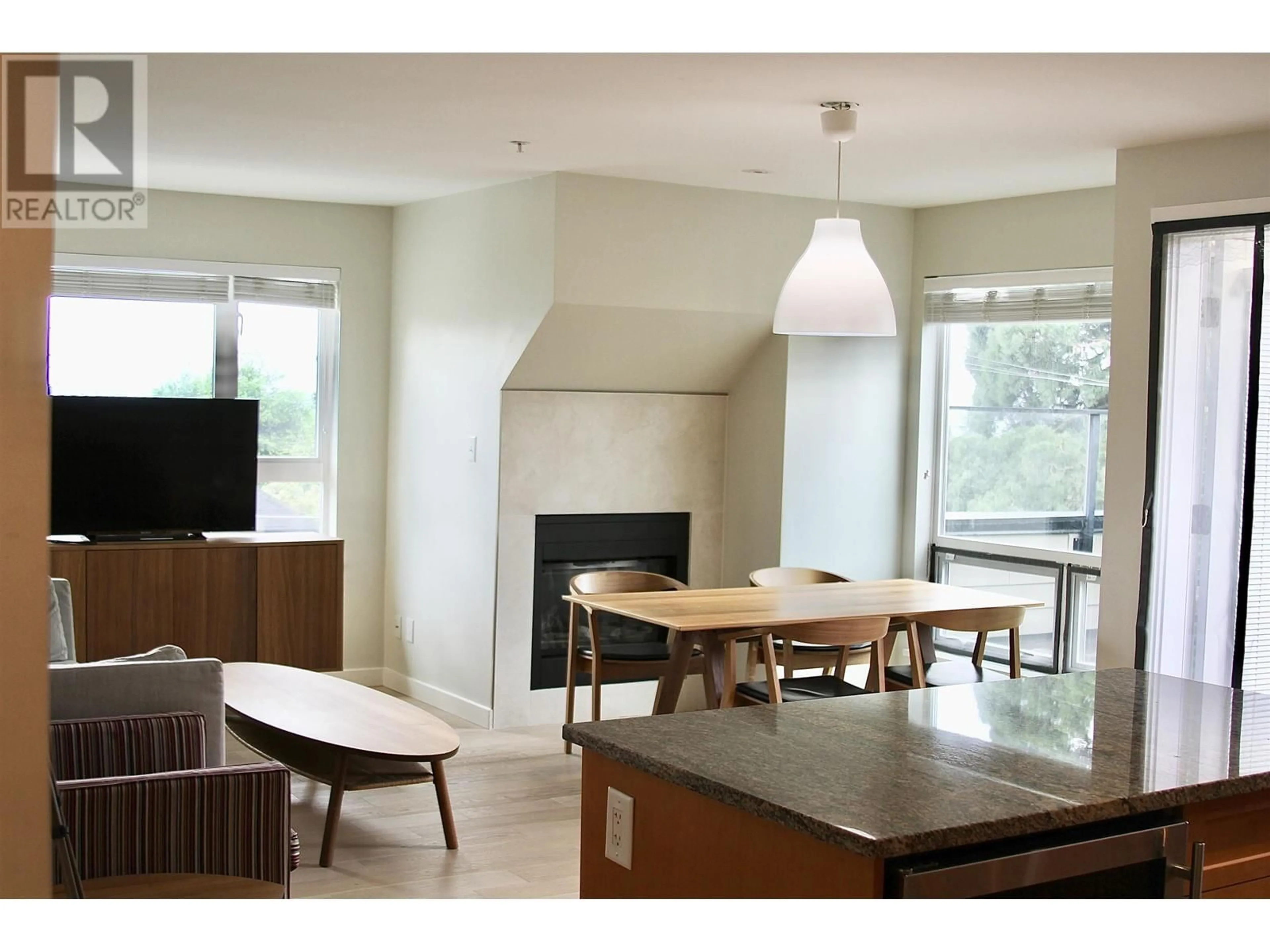 Unknown for 303 - 1880 57TH AVENUE, Vancouver British Columbia V6P1T7