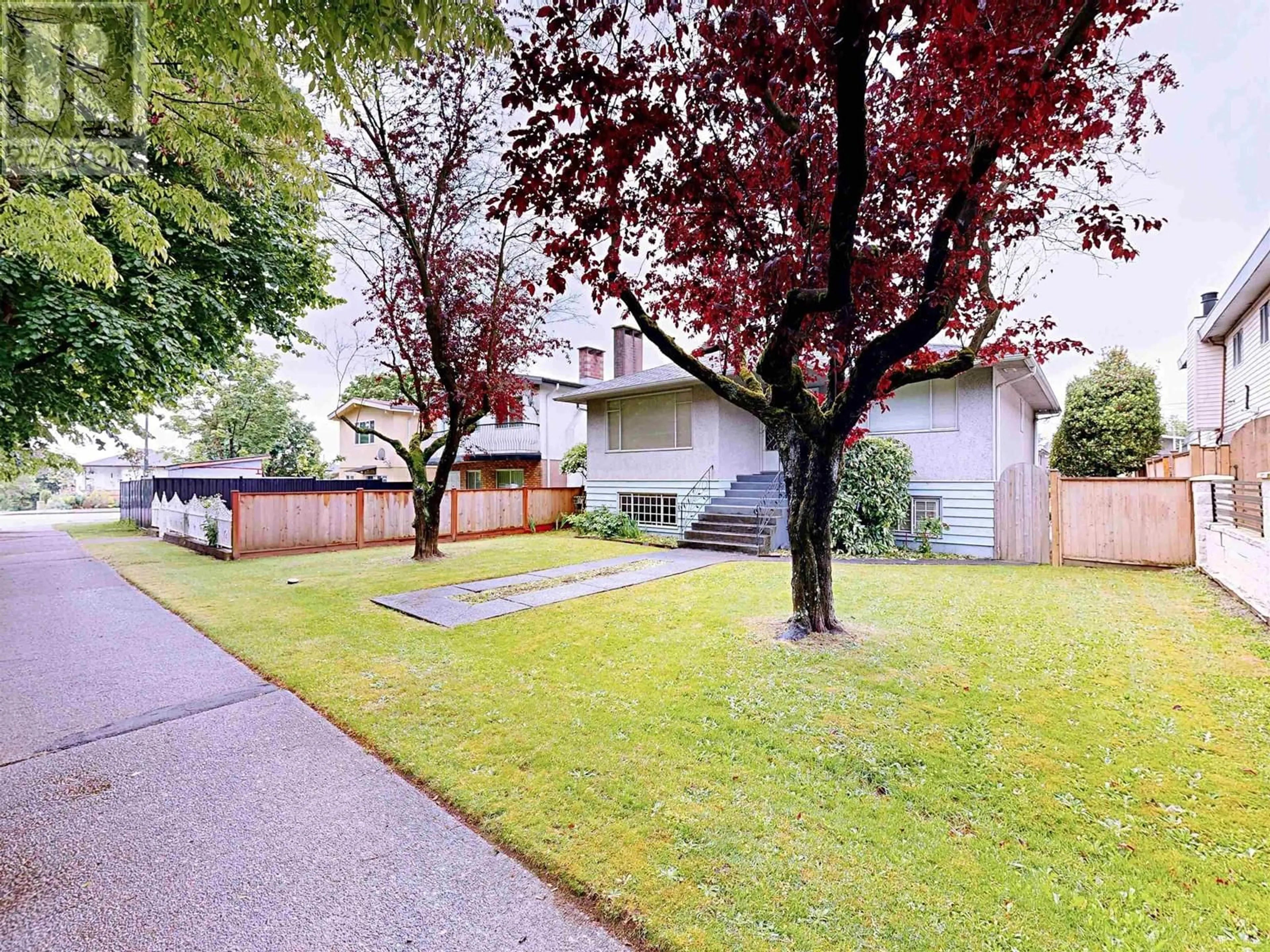 A pic from outside/outdoor area/front of a property/back of a property/a pic from drone, street for 7269 CULLODEN STREET, Vancouver British Columbia V5X4K1