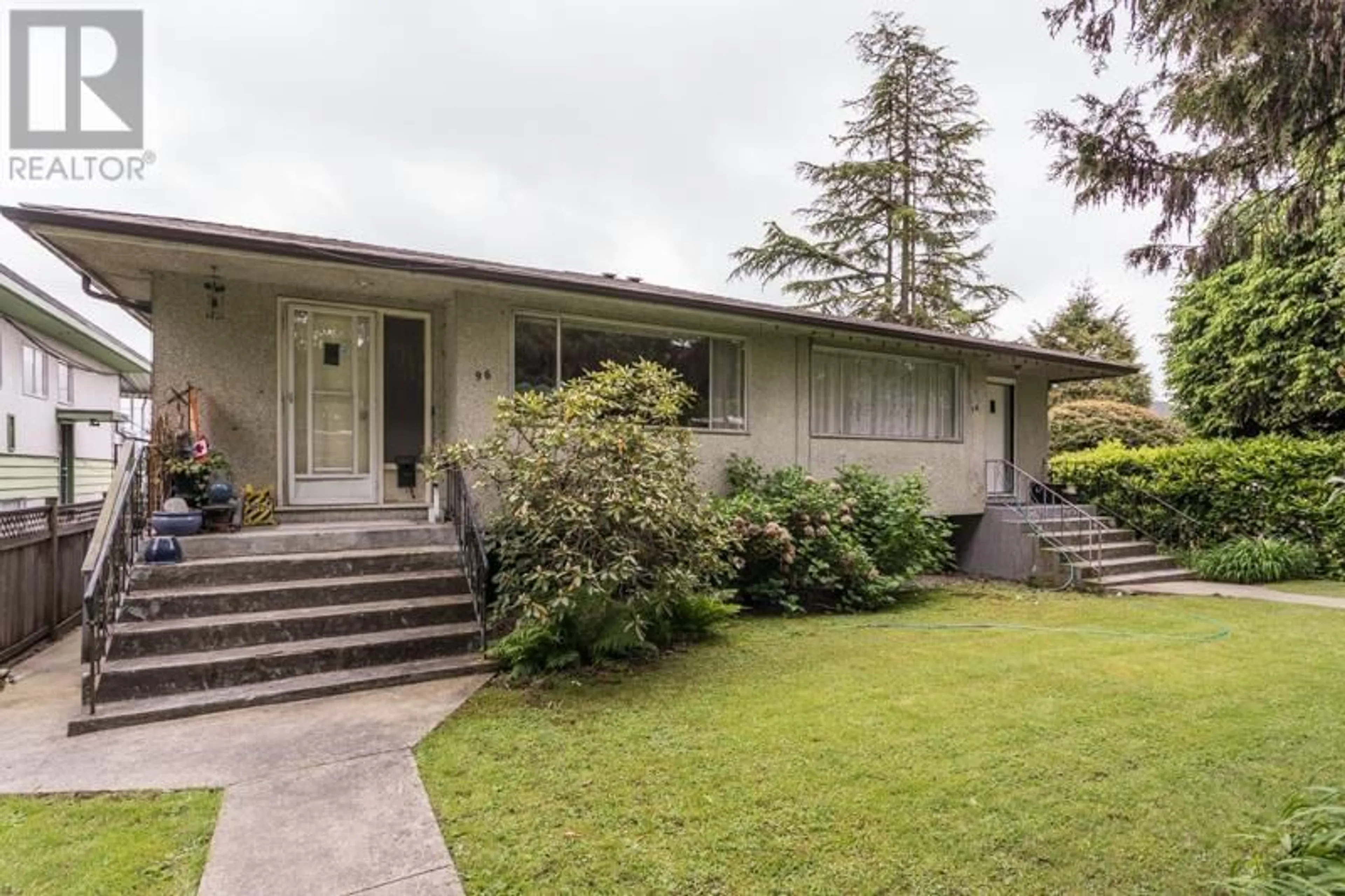 Home with vinyl exterior material, street for 96 GLOVER AVENUE, New Westminster British Columbia V3L2A3