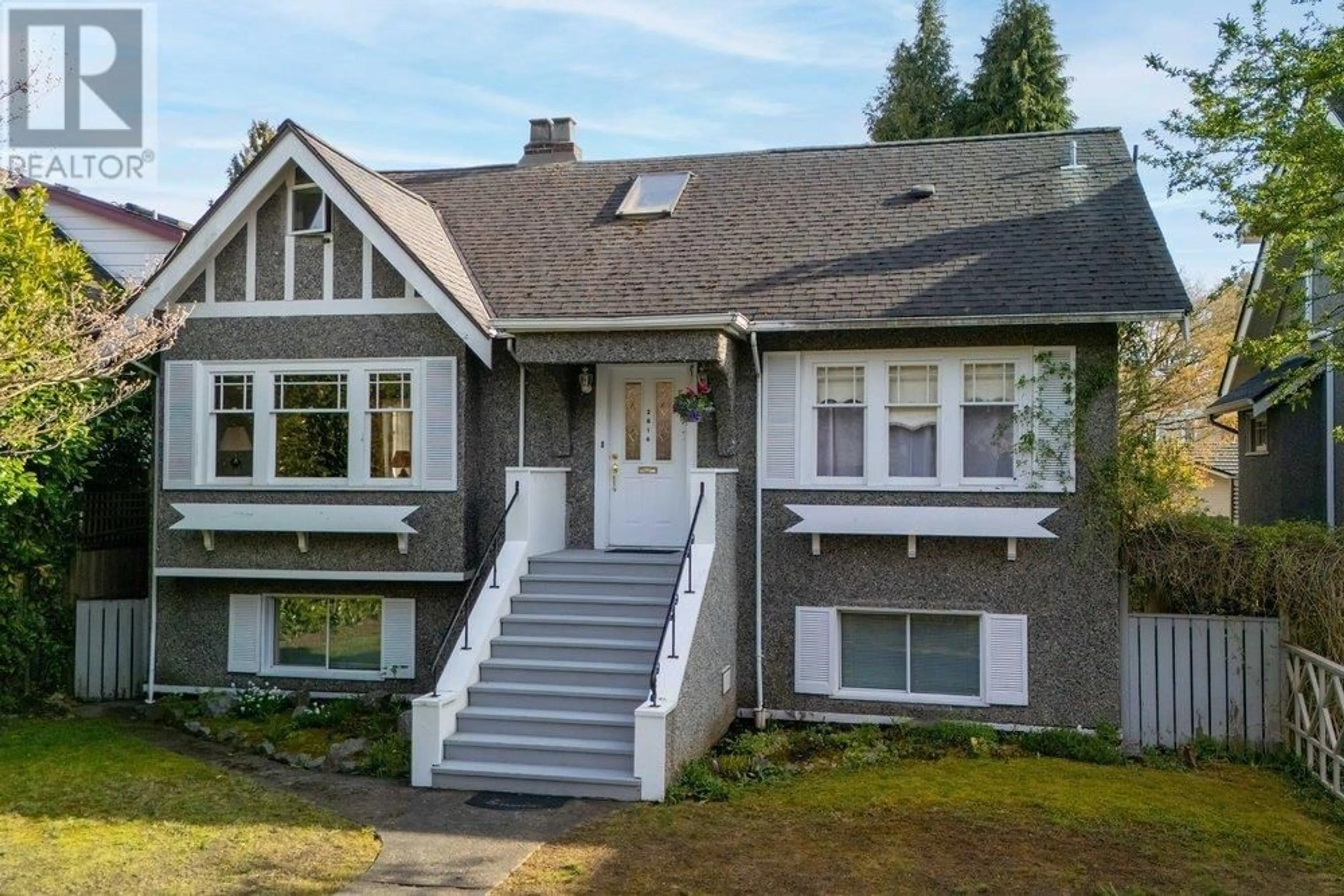Home with vinyl exterior material, street for 2816 37TH AVENUE, Vancouver British Columbia V6N2T6