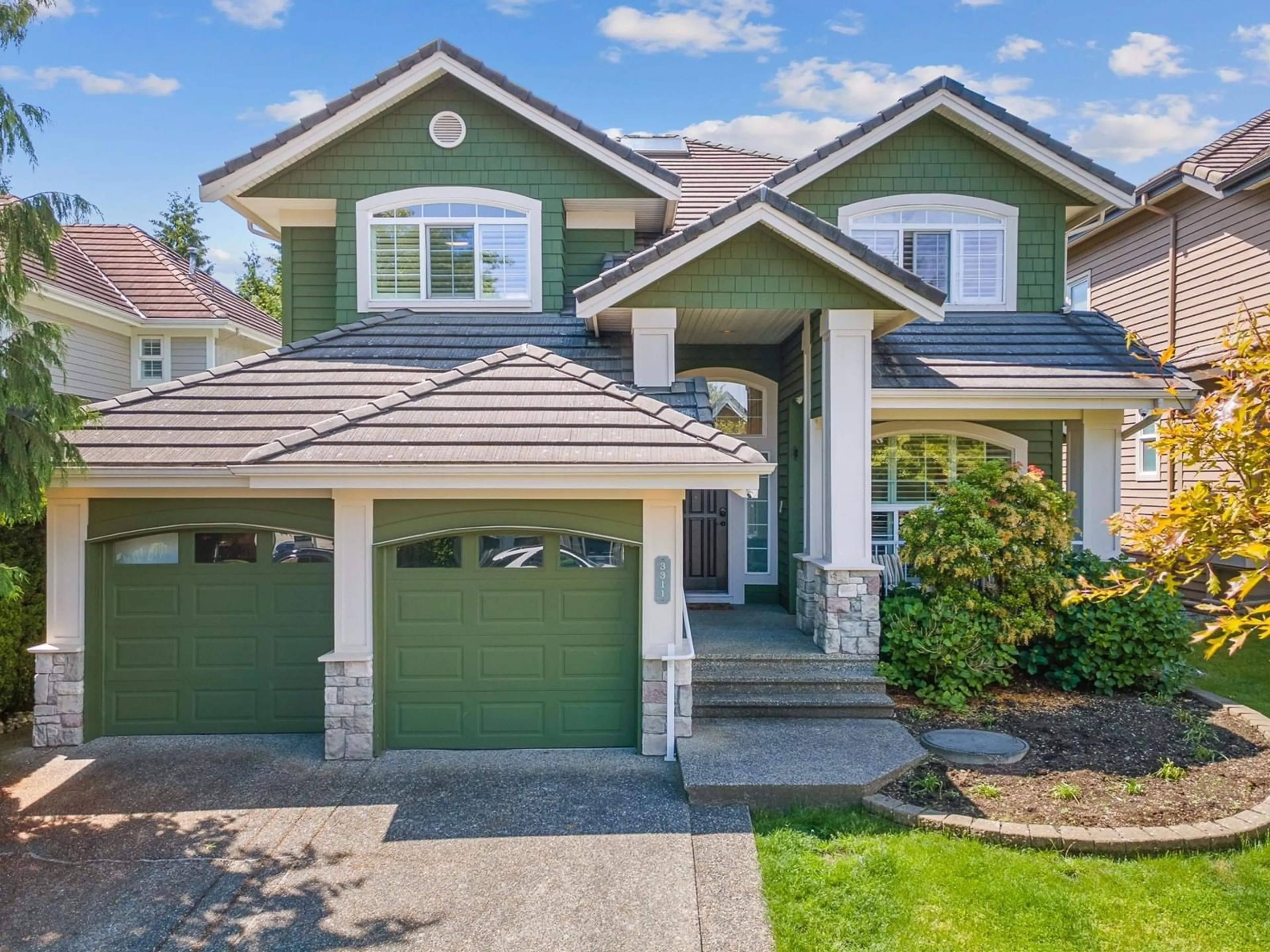Home with vinyl exterior material, street for 3311 155B, Surrey British Columbia V3Z0K5