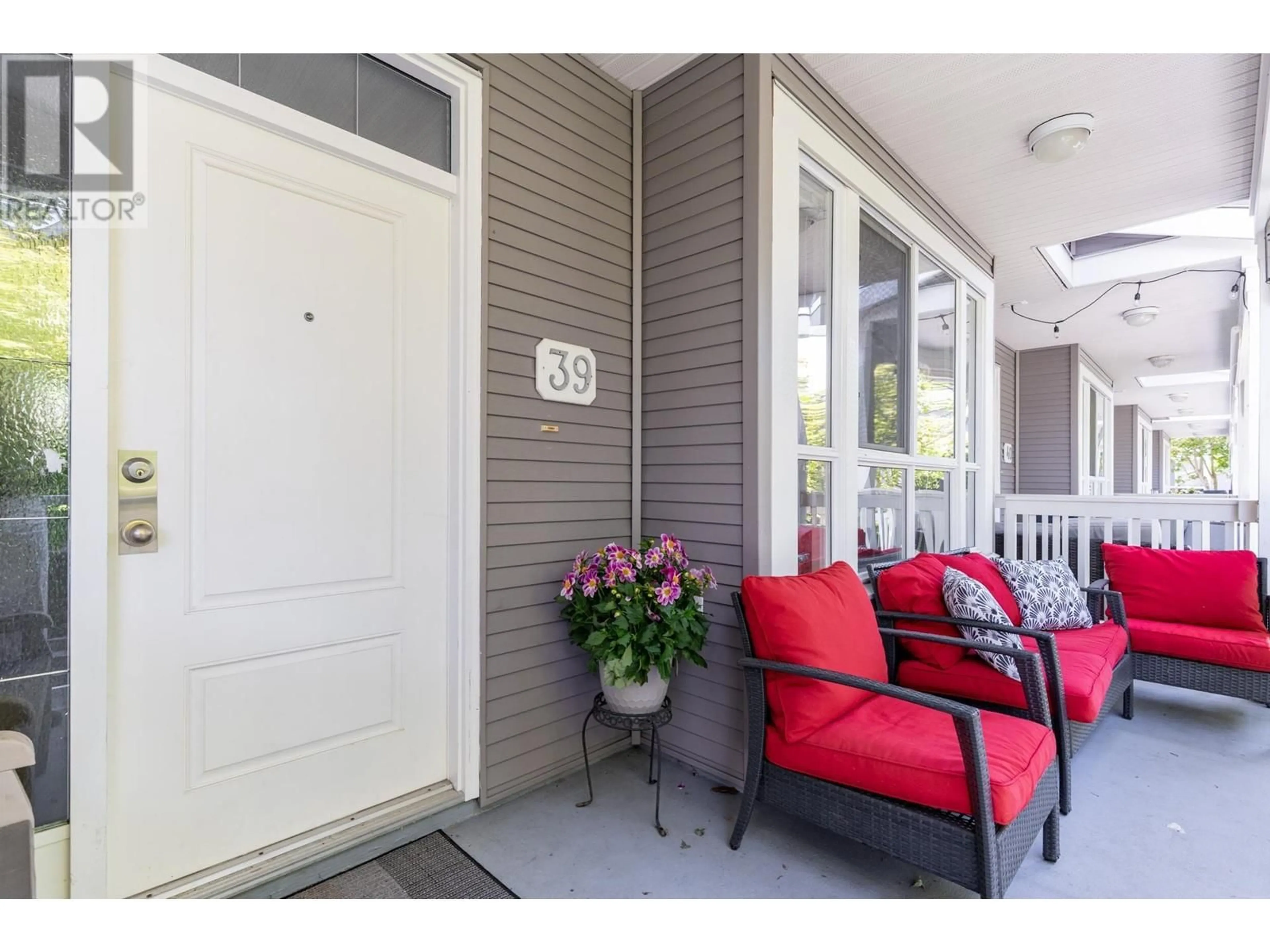 Indoor entryway for 39 - 5999 ANDREWS ROAD, Richmond British Columbia V7E6V1