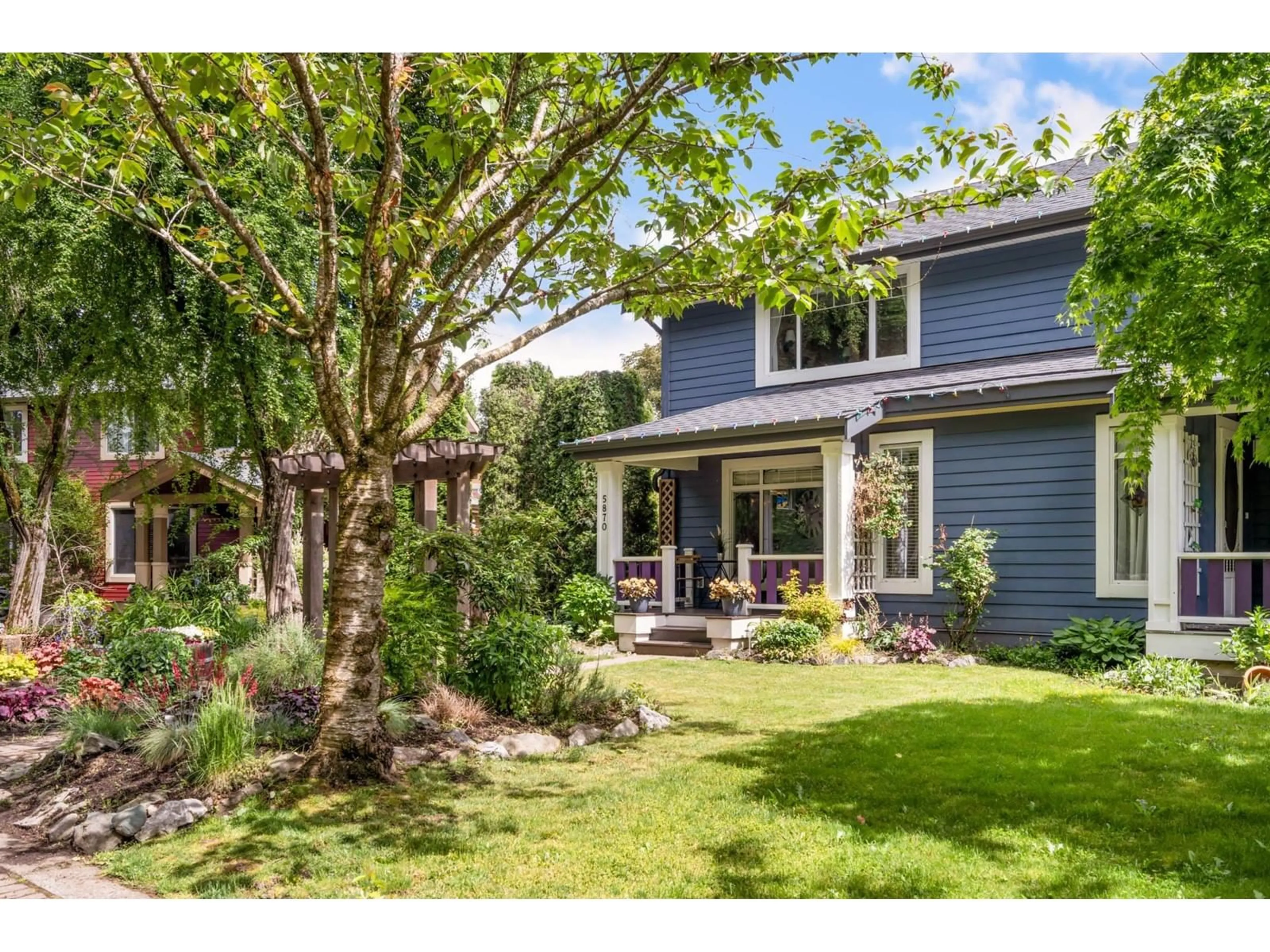 Home with vinyl exterior material, street for 5870 CHEAMVIEW CRESCENT, Chilliwack British Columbia V2R5X7