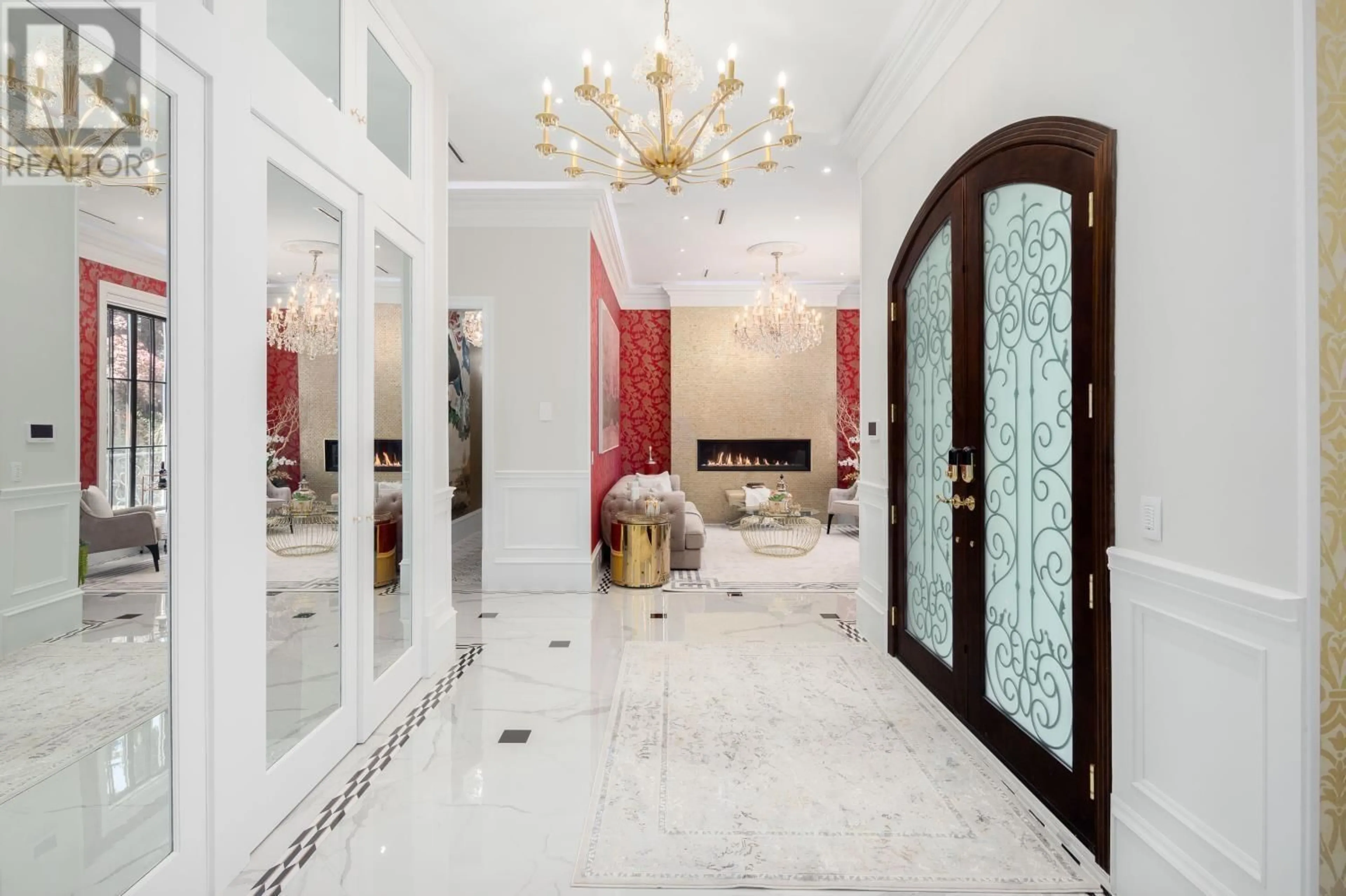 Indoor foyer for 8483 WILTSHIRE STREET, Vancouver British Columbia V6P5H6