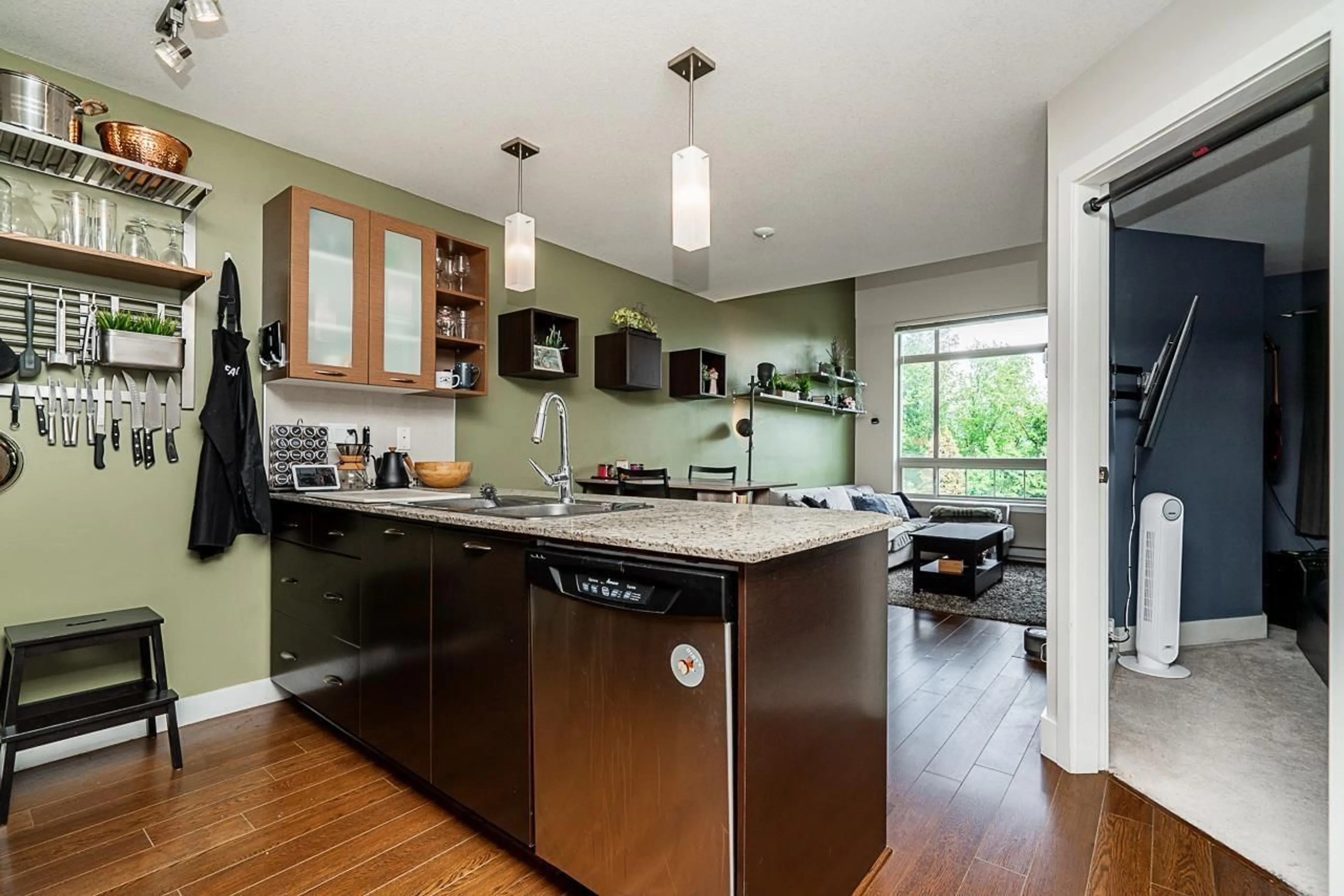 Open concept kitchen, unknown for 406 - 2233 MCKENZIE, Abbotsford British Columbia V2S4A1