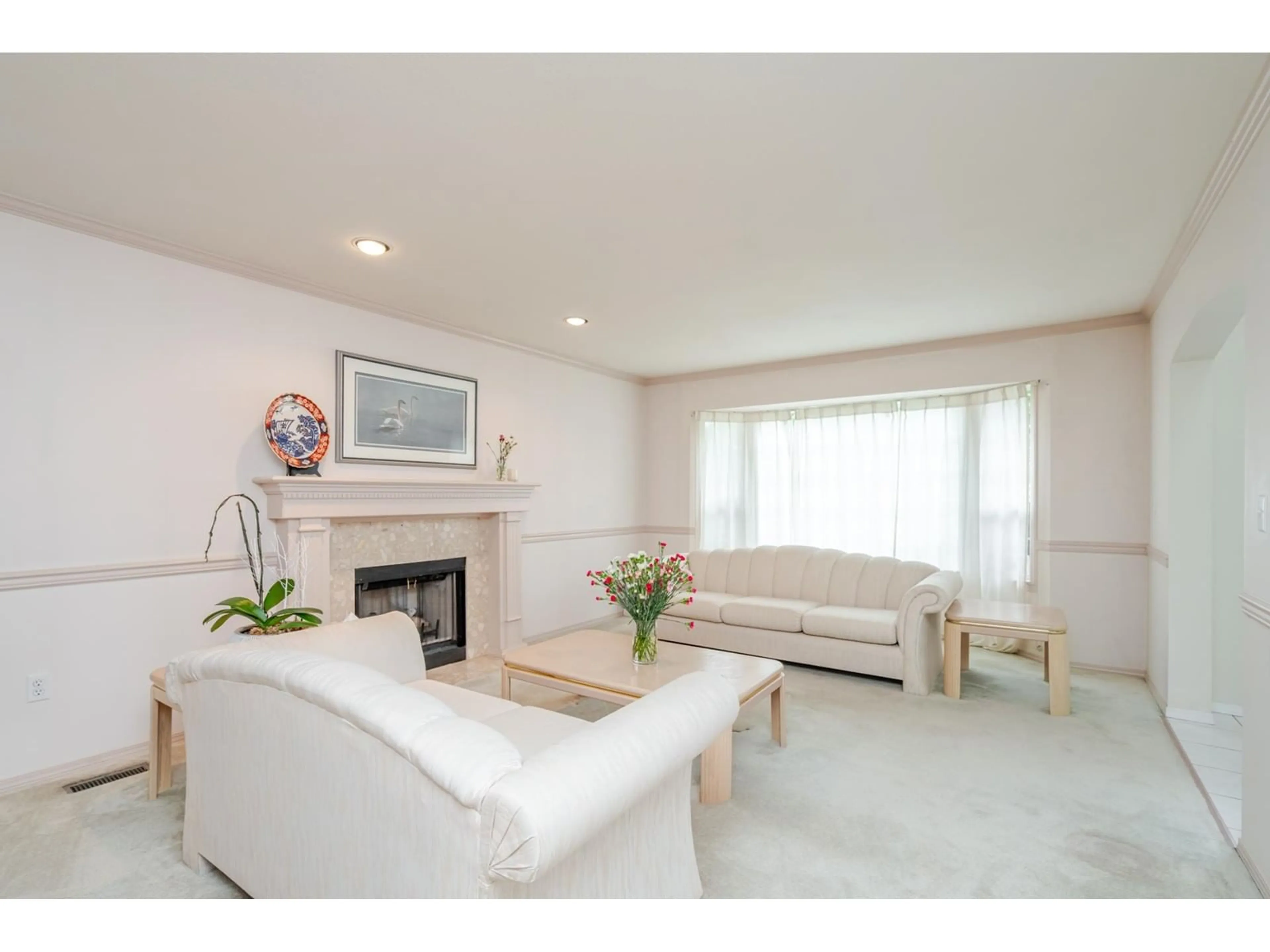 Living room with furniture, unknown for 8719 140B, Surrey British Columbia V3W0V9