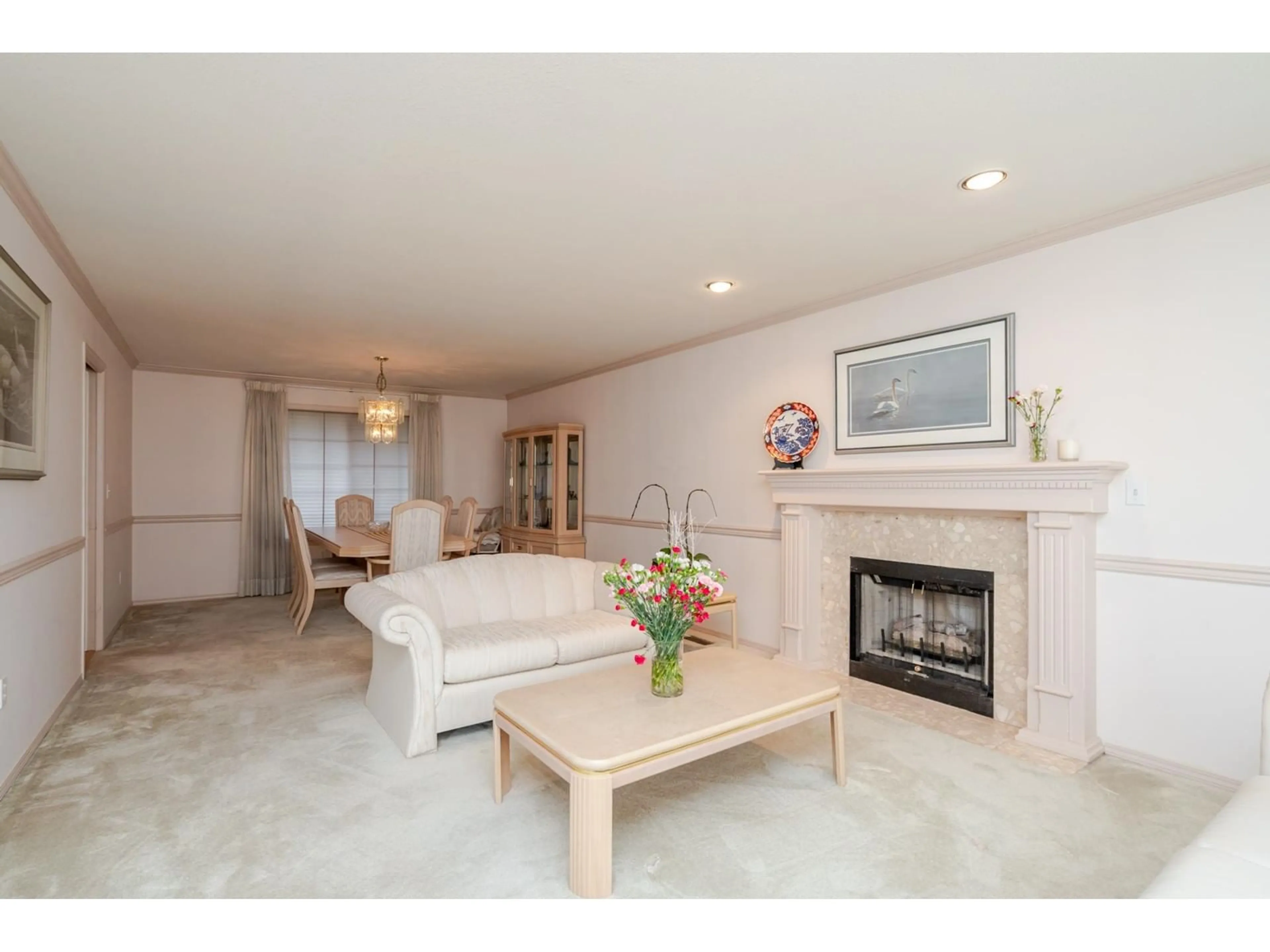 Living room with furniture, unknown for 8719 140B, Surrey British Columbia V3W0V9