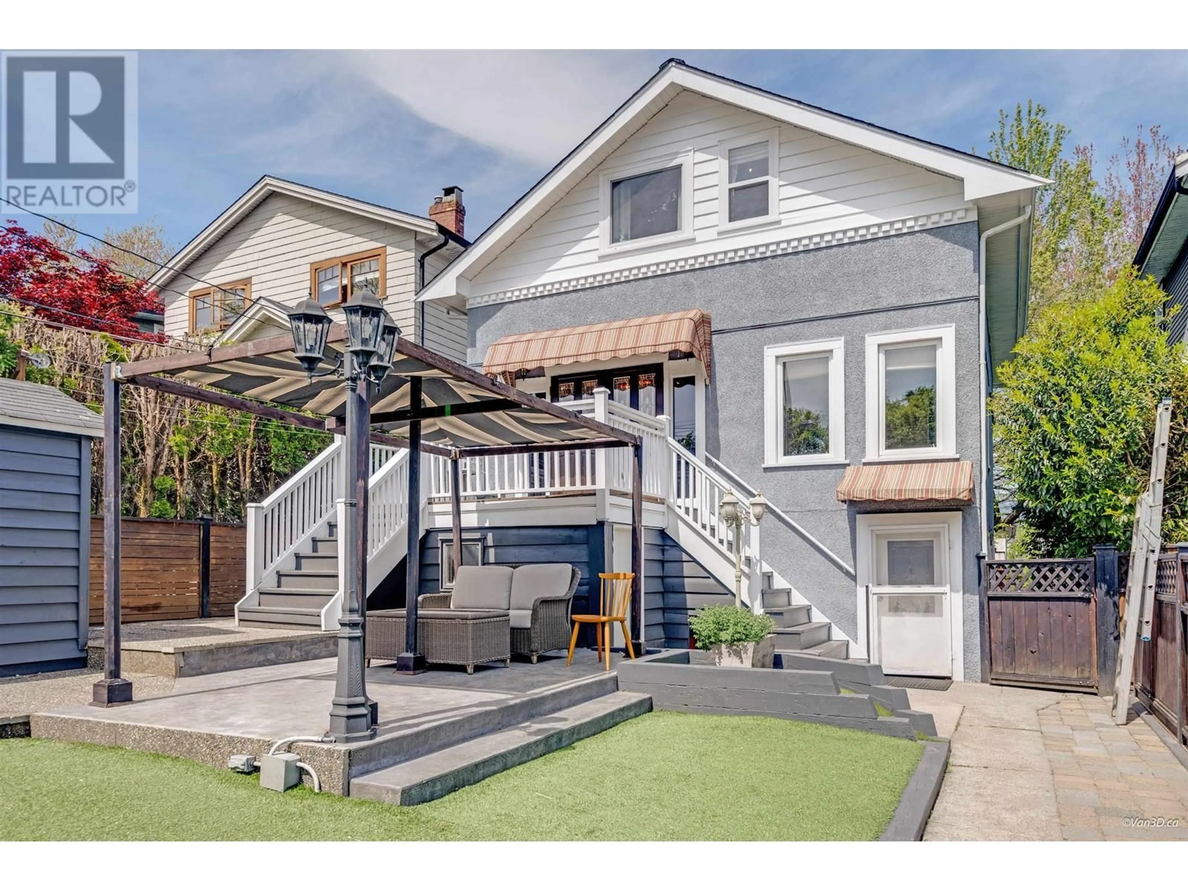 Unknown for 348 19TH AVENUE, Vancouver British Columbia V5V1J5