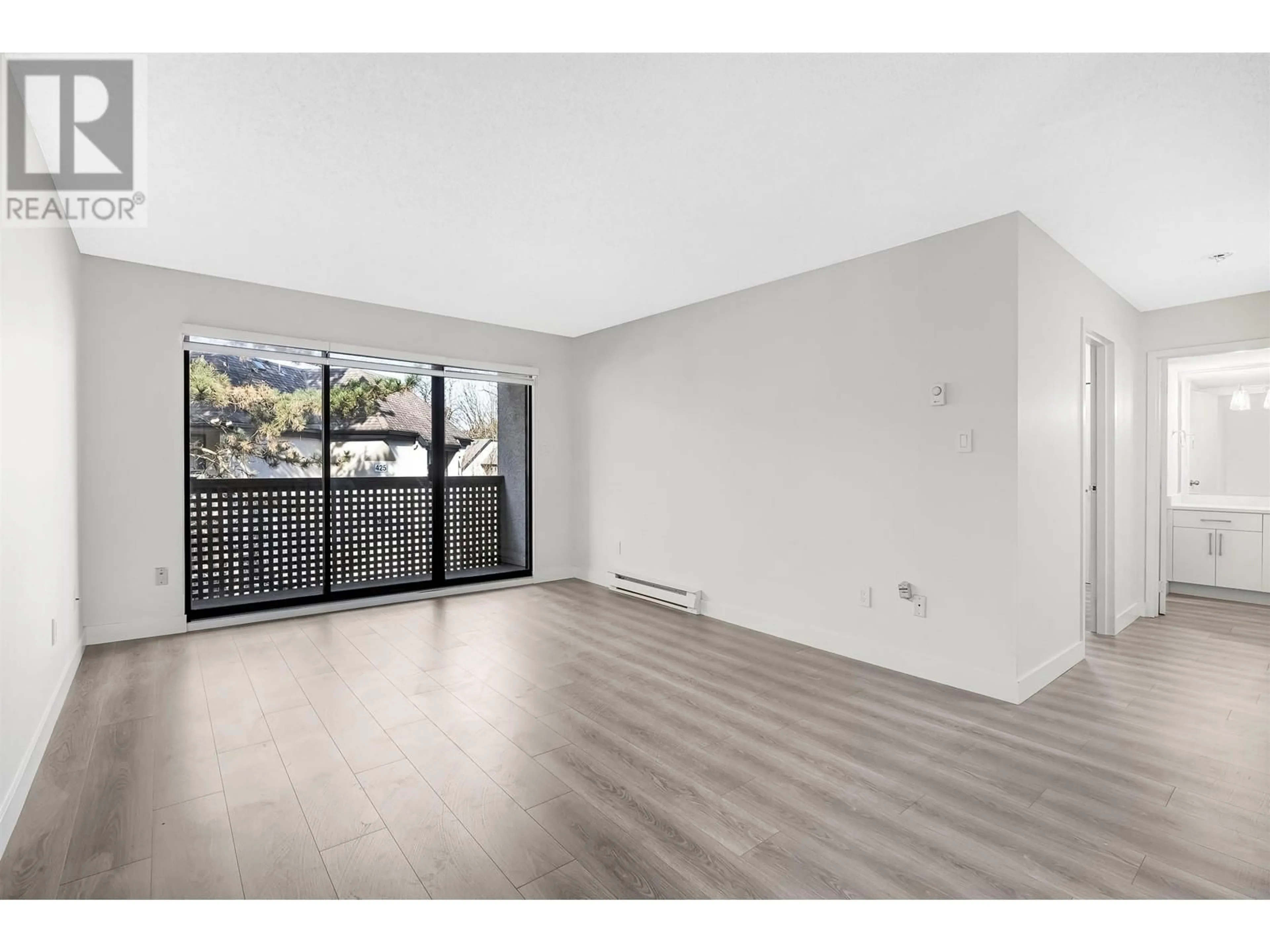 A pic of a room for 309 - 385 GINGER DRIVE, New Westminster British Columbia V3L5L6