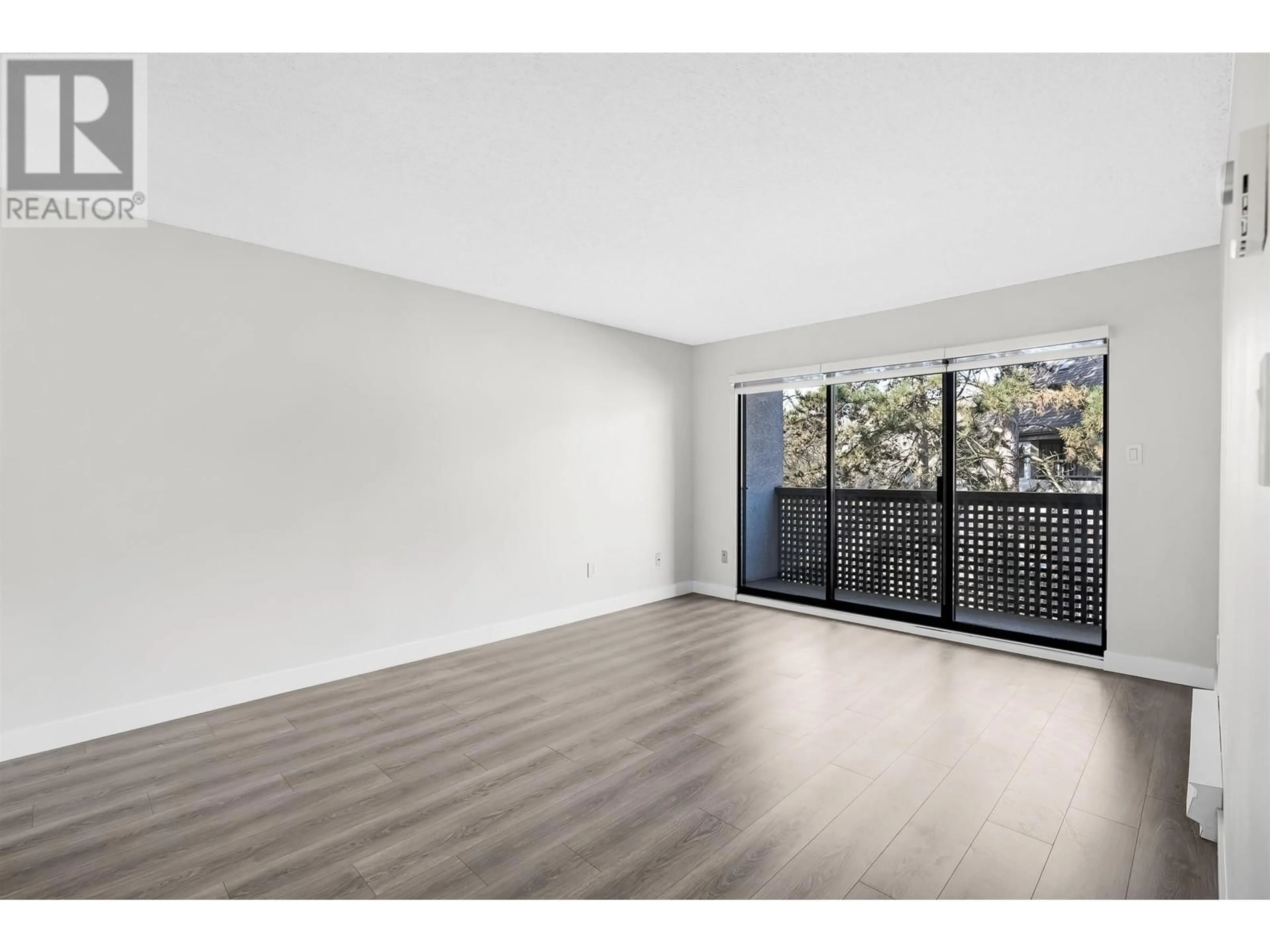 A pic of a room for 309 - 385 GINGER DRIVE, New Westminster British Columbia V3L5L6
