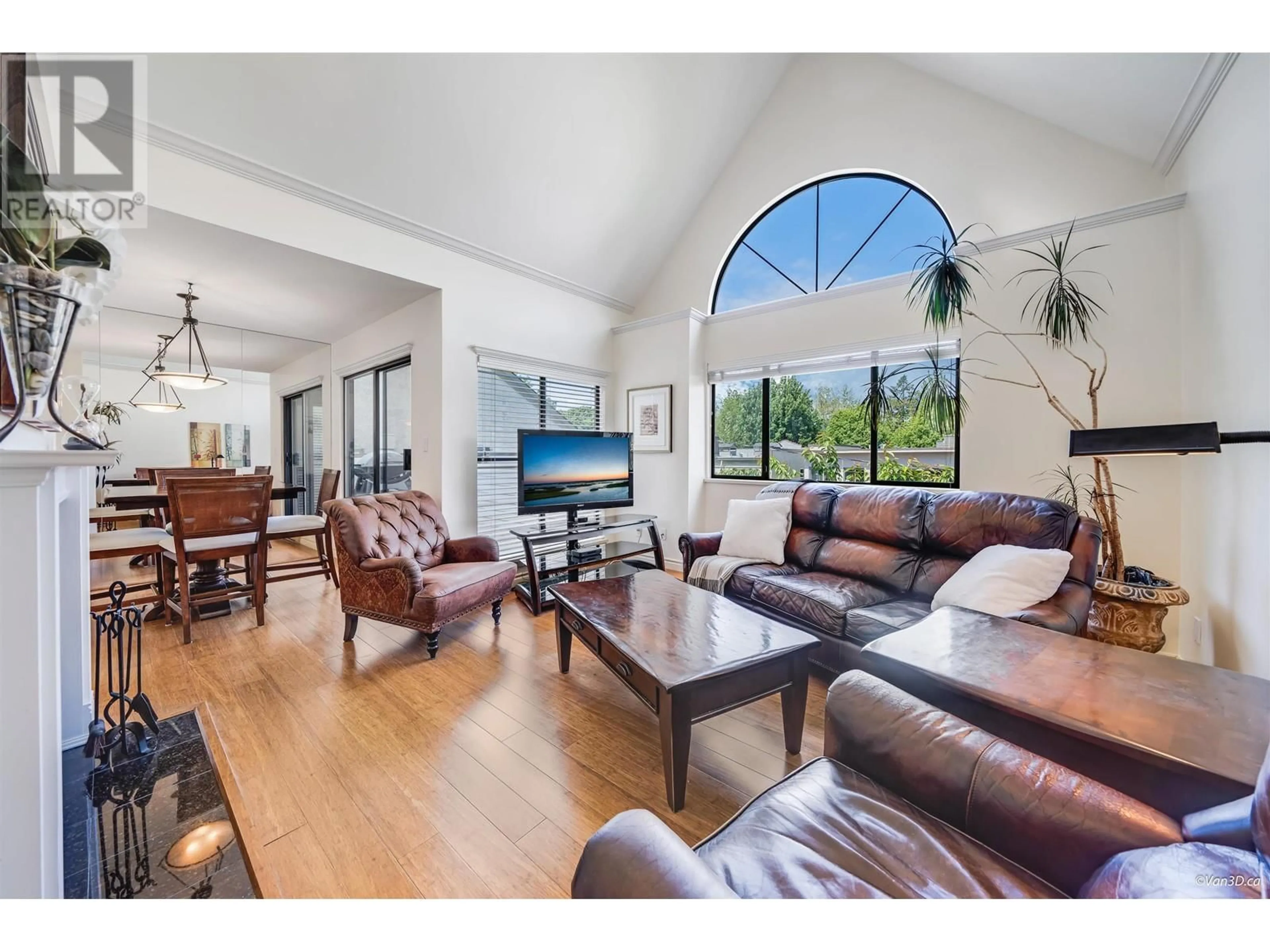 Living room with furniture, unknown for 304 - 1633 11TH AVENUE, Vancouver British Columbia V6J2B8