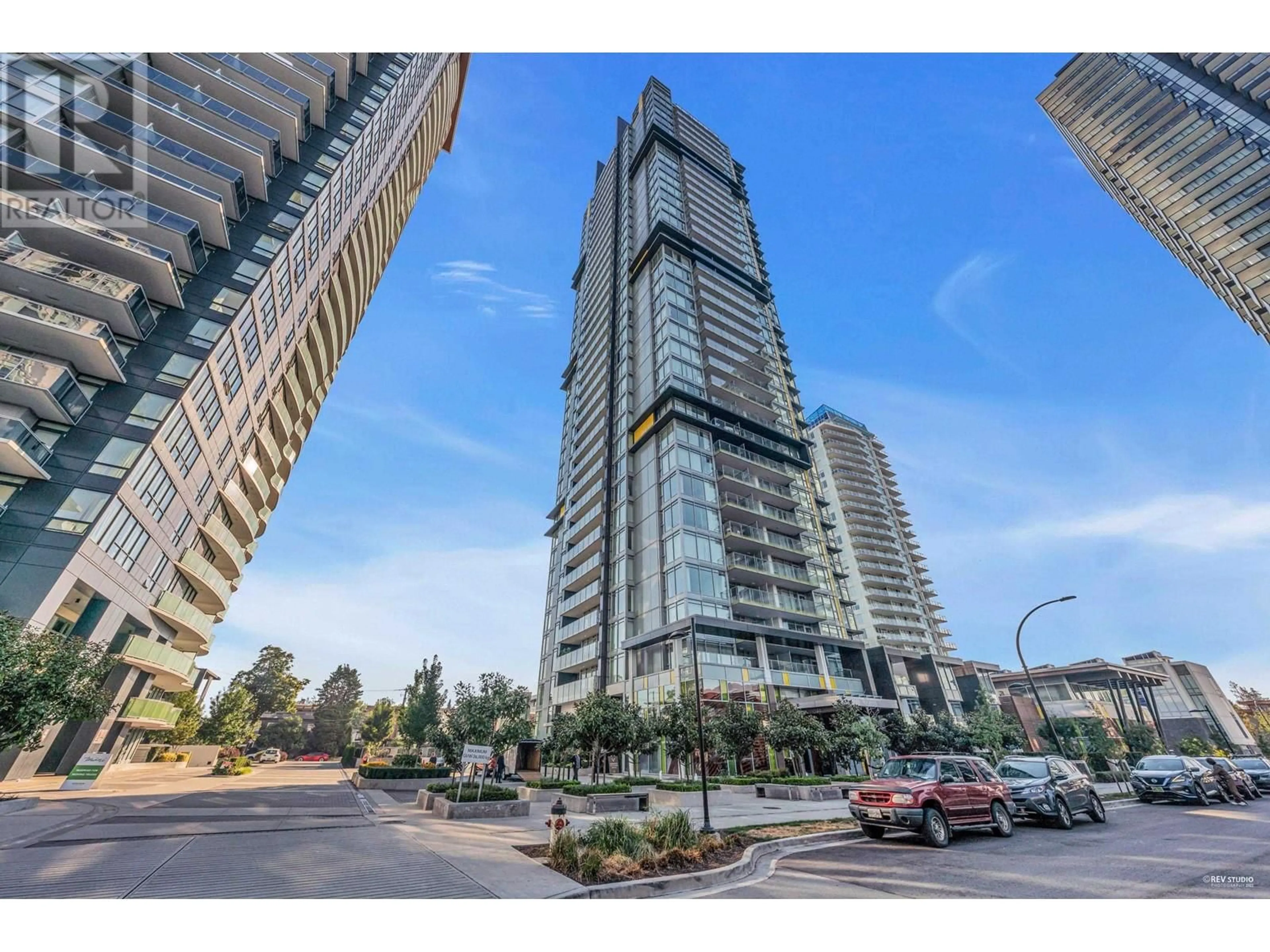 Indoor foyer for 1601 - 6700 DUNBLANE AVENUE, Burnaby British Columbia V5H0J3