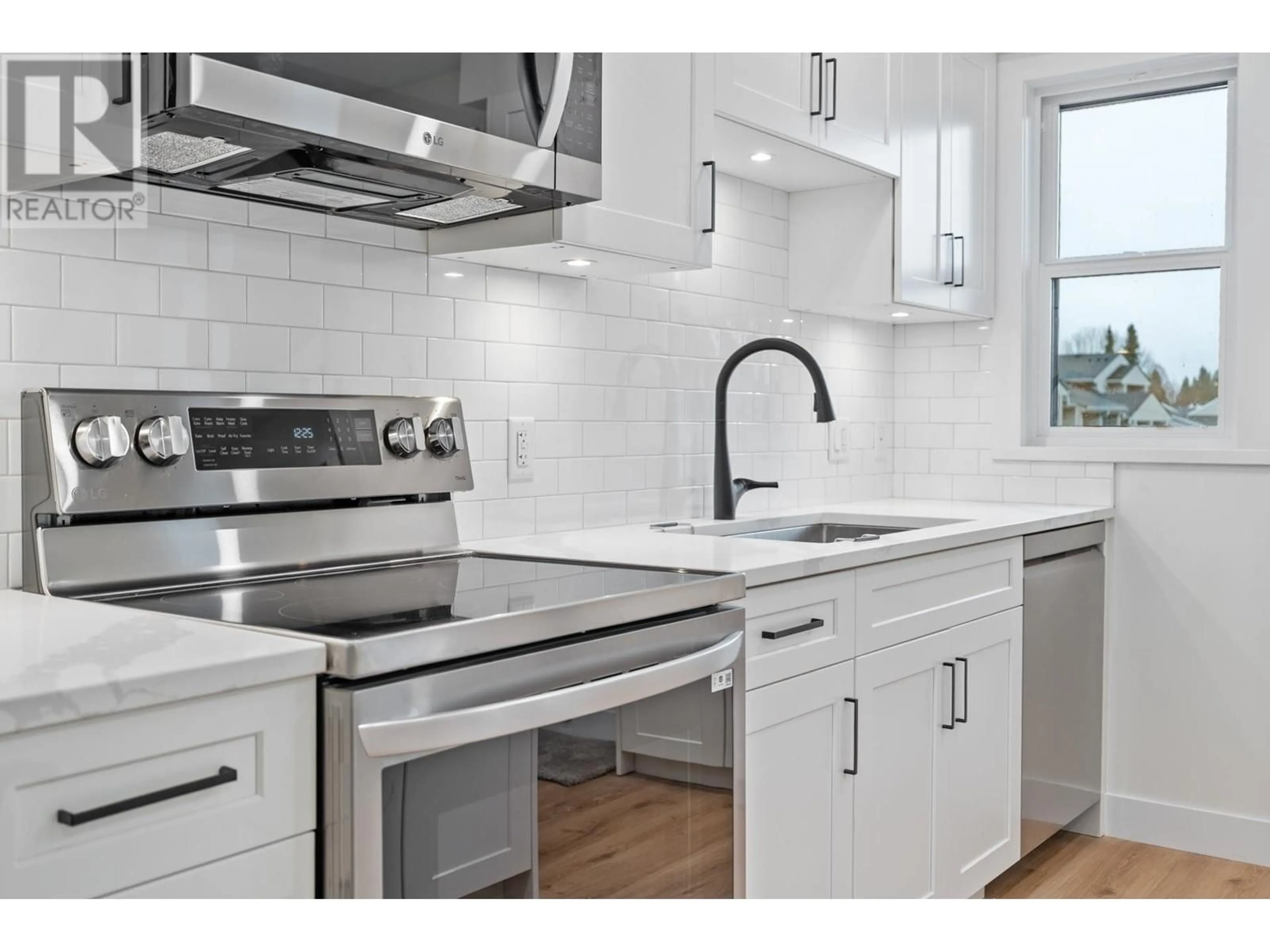 Unknown for 7423 13TH AVENUE, Burnaby British Columbia V3N2E2