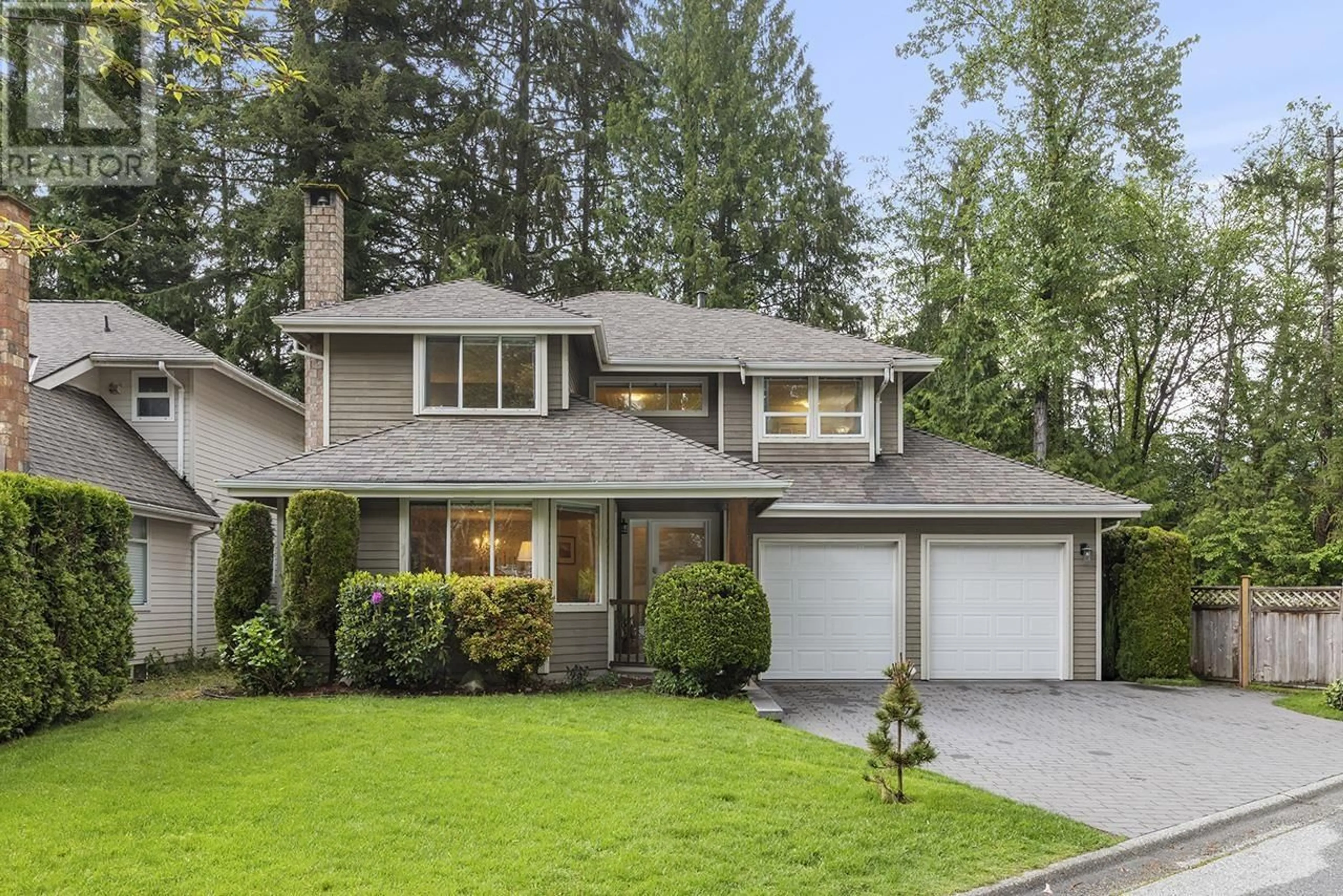 Home with vinyl exterior material, street for 4700 UNDERWOOD AVENUE, North Vancouver British Columbia V7K3A8