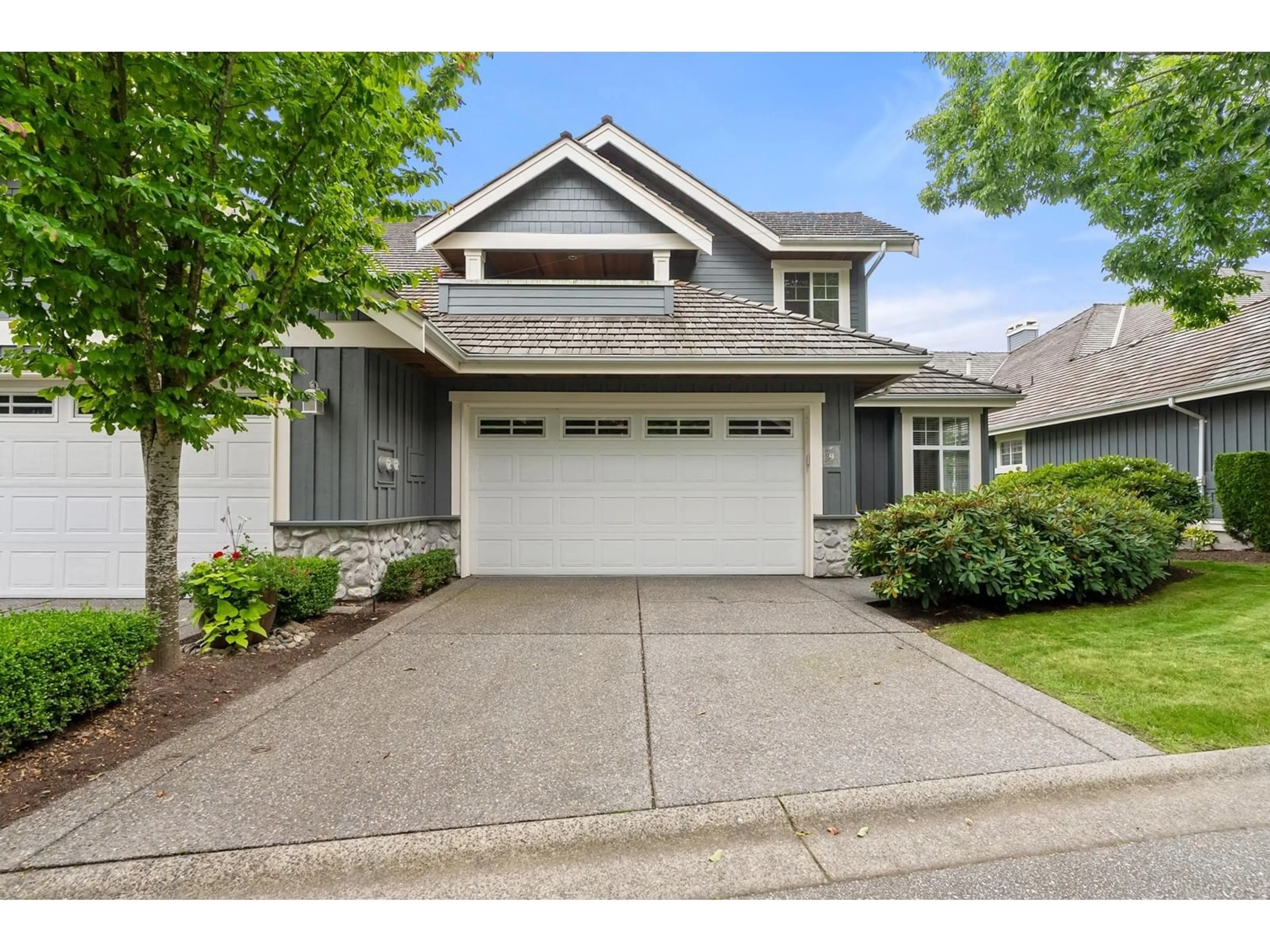 Home with vinyl exterior material, street for 9 - 15715 34, Surrey British Columbia V4P3G2