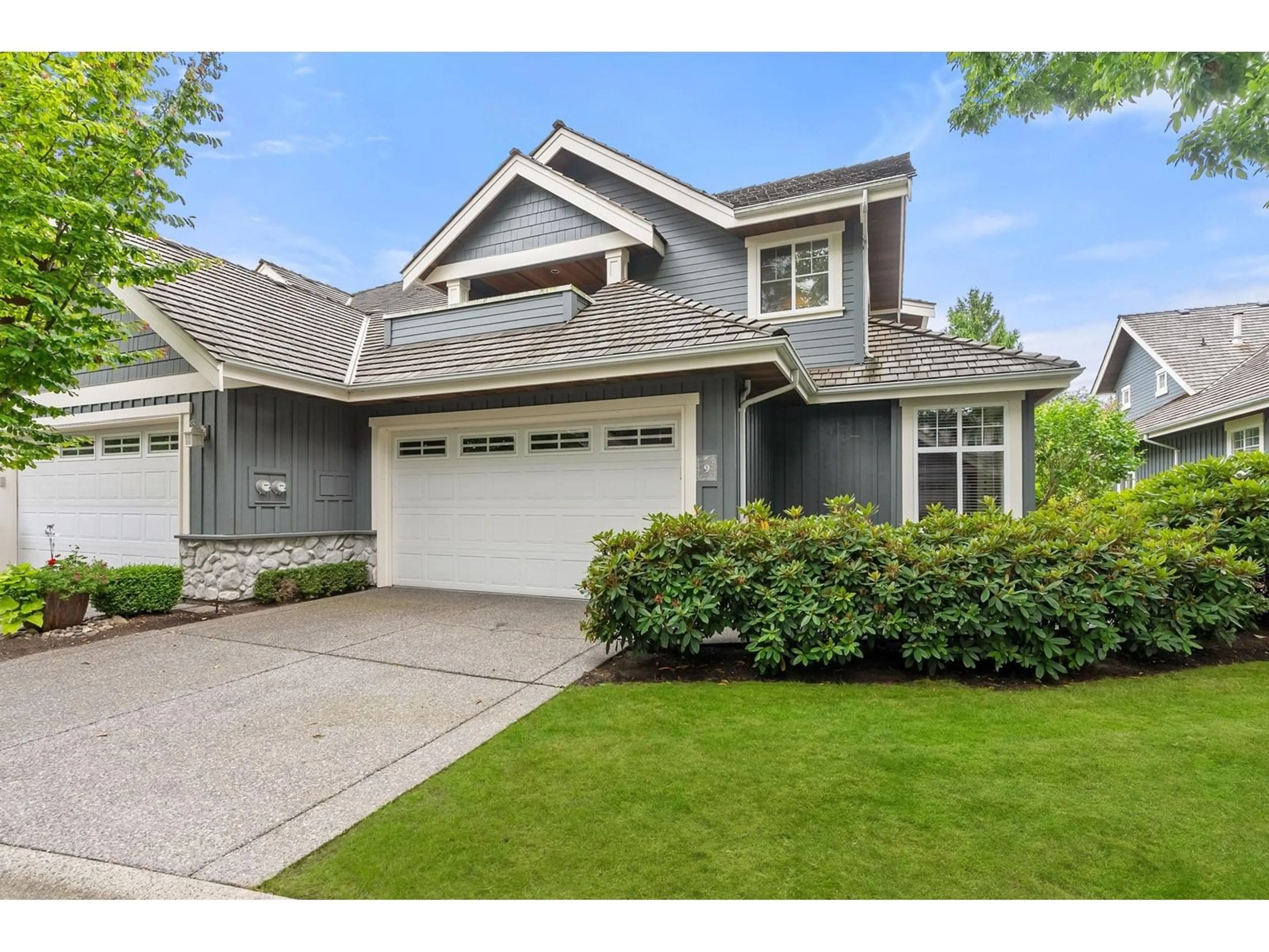Home with vinyl exterior material, street for 9 - 15715 34, Surrey British Columbia V4P3G2