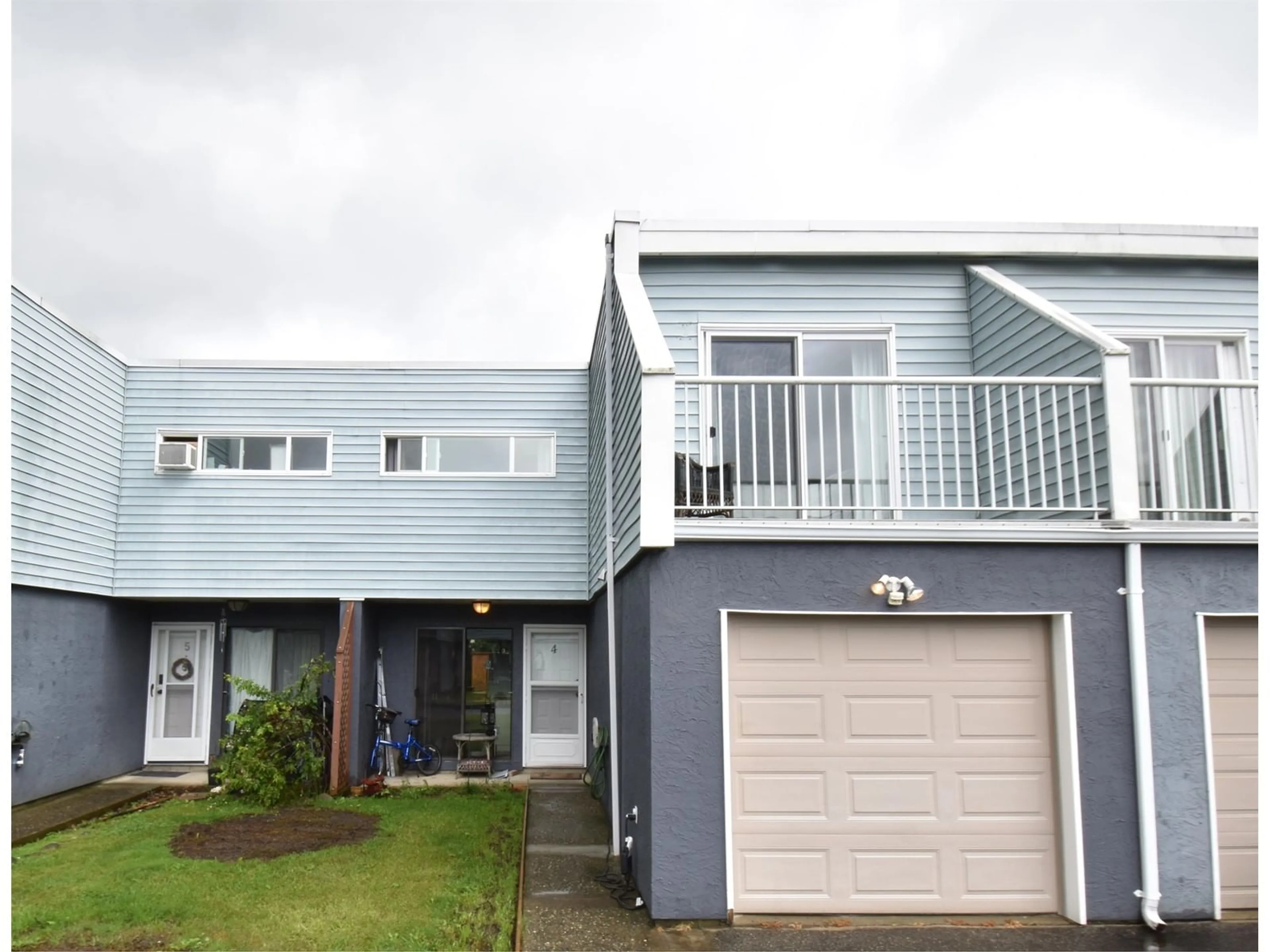 Home with vinyl exterior material, street for 4 - 1829 HEATH ROAD, Agassiz British Columbia V0M1A2