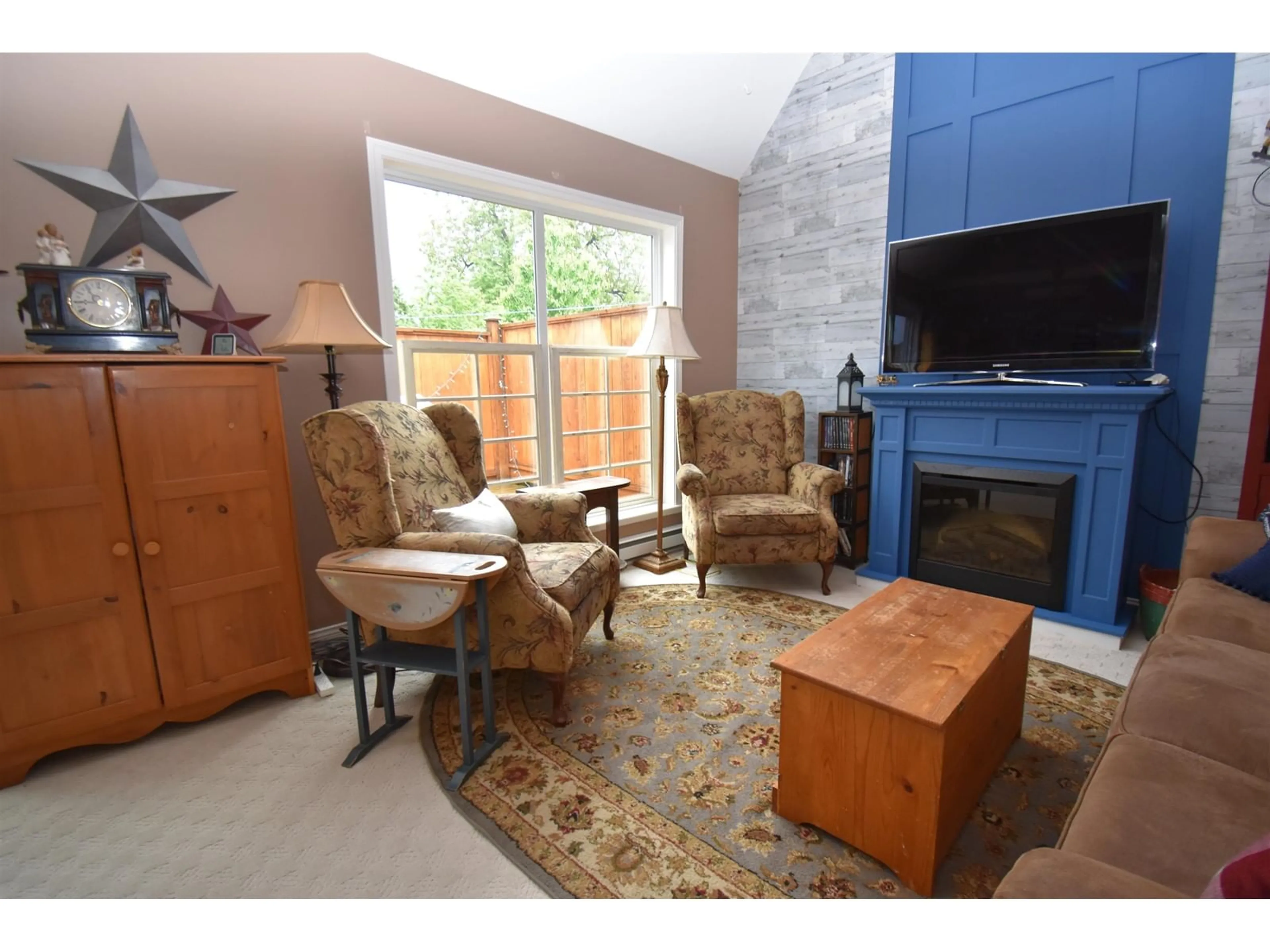 Living room with furniture, unknown for 4 - 1829 HEATH ROAD, Agassiz British Columbia V0M1A2