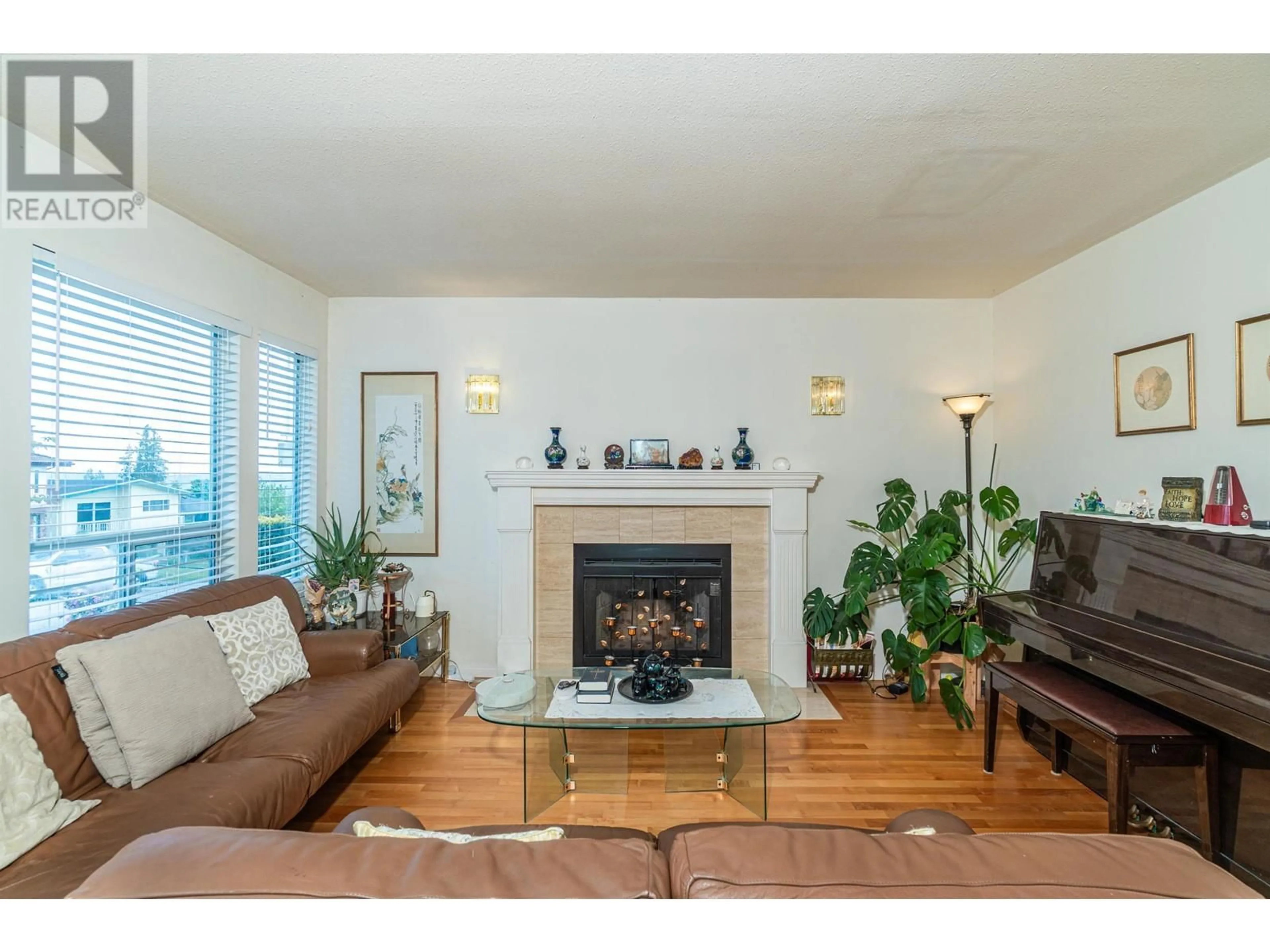 Living room with furniture, wood/laminate floor for 111 GROSVENOR AVENUE, Burnaby British Columbia V5B3N7