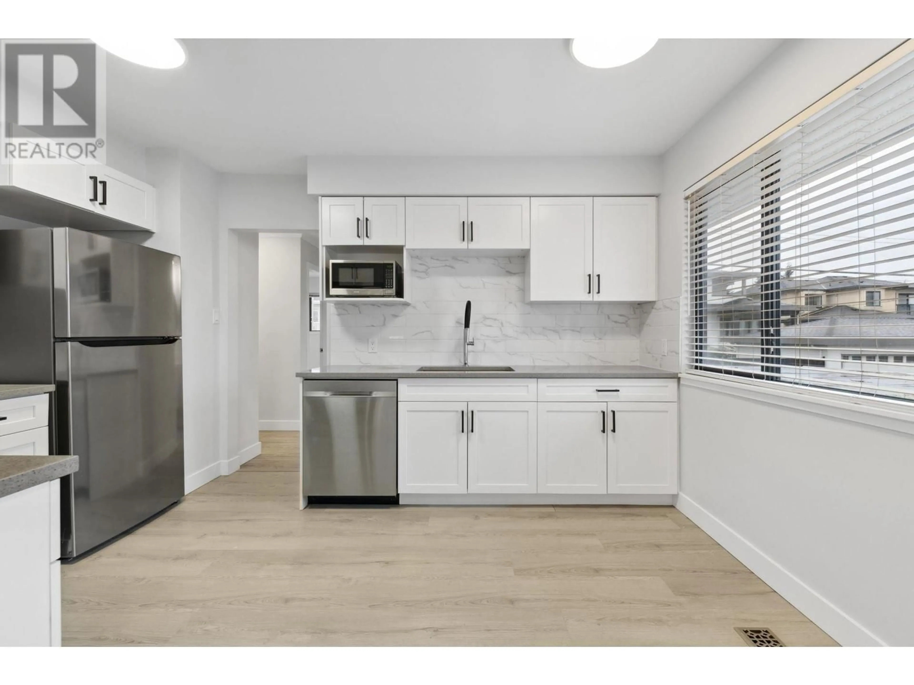 Standard kitchen, wood/laminate floor for 6365 ASHWORTH PLACE, Burnaby British Columbia V5E3V2