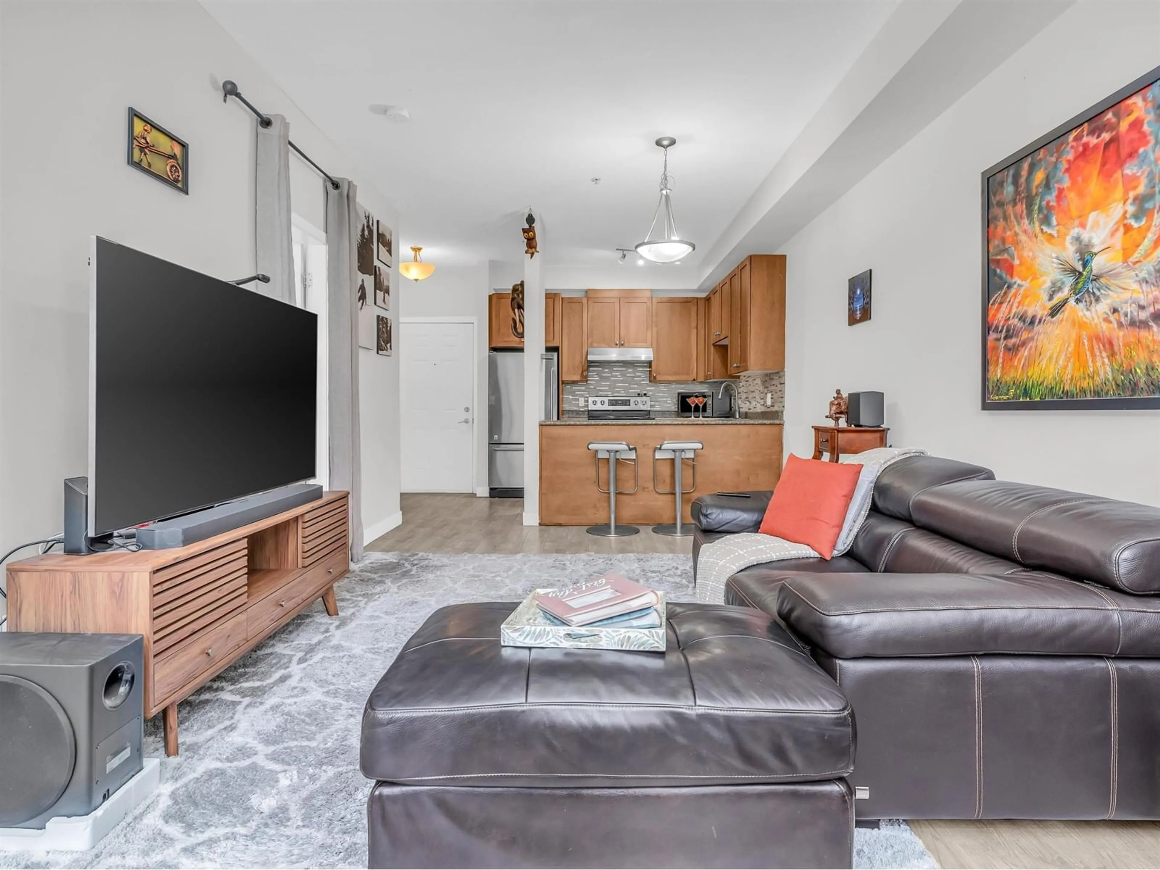 Living room with furniture, unknown for 112 - 13277 108, Surrey British Columbia V3T0A9