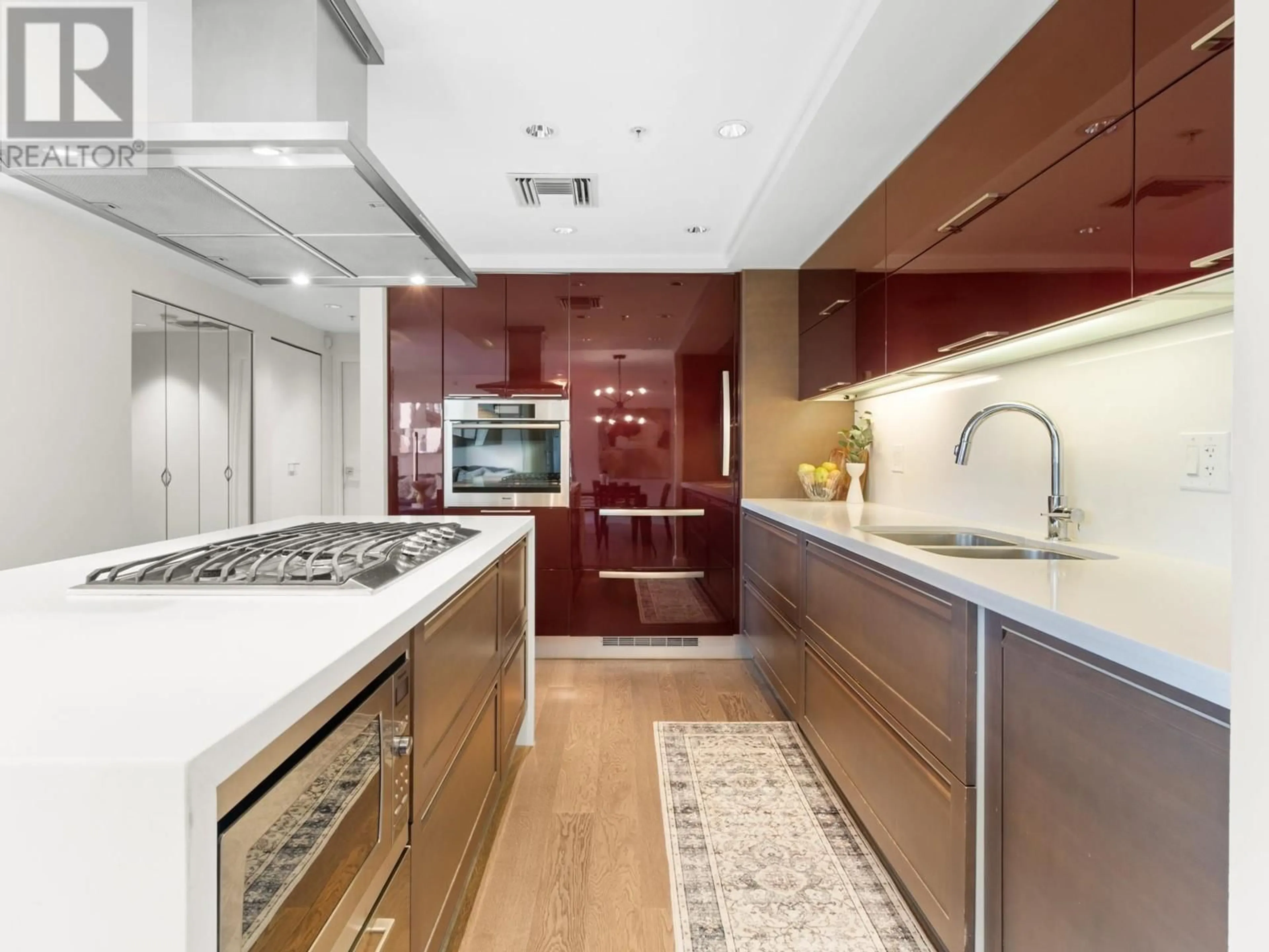 Contemporary kitchen, unknown for 1106 - 8 SMITHE MEWS, Vancouver British Columbia V6B0A5