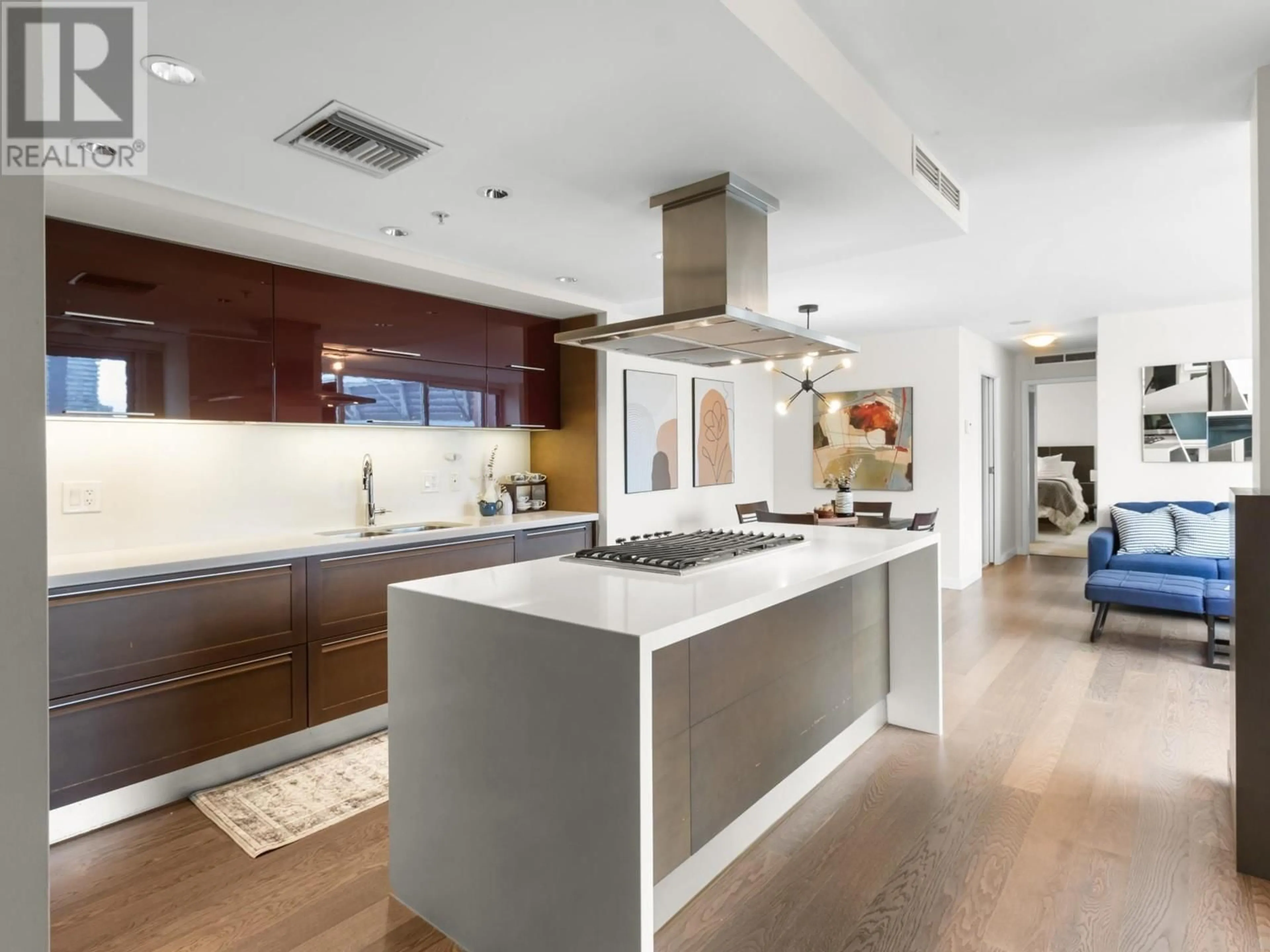 Contemporary kitchen, unknown for 1106 - 8 SMITHE MEWS, Vancouver British Columbia V6B0A5
