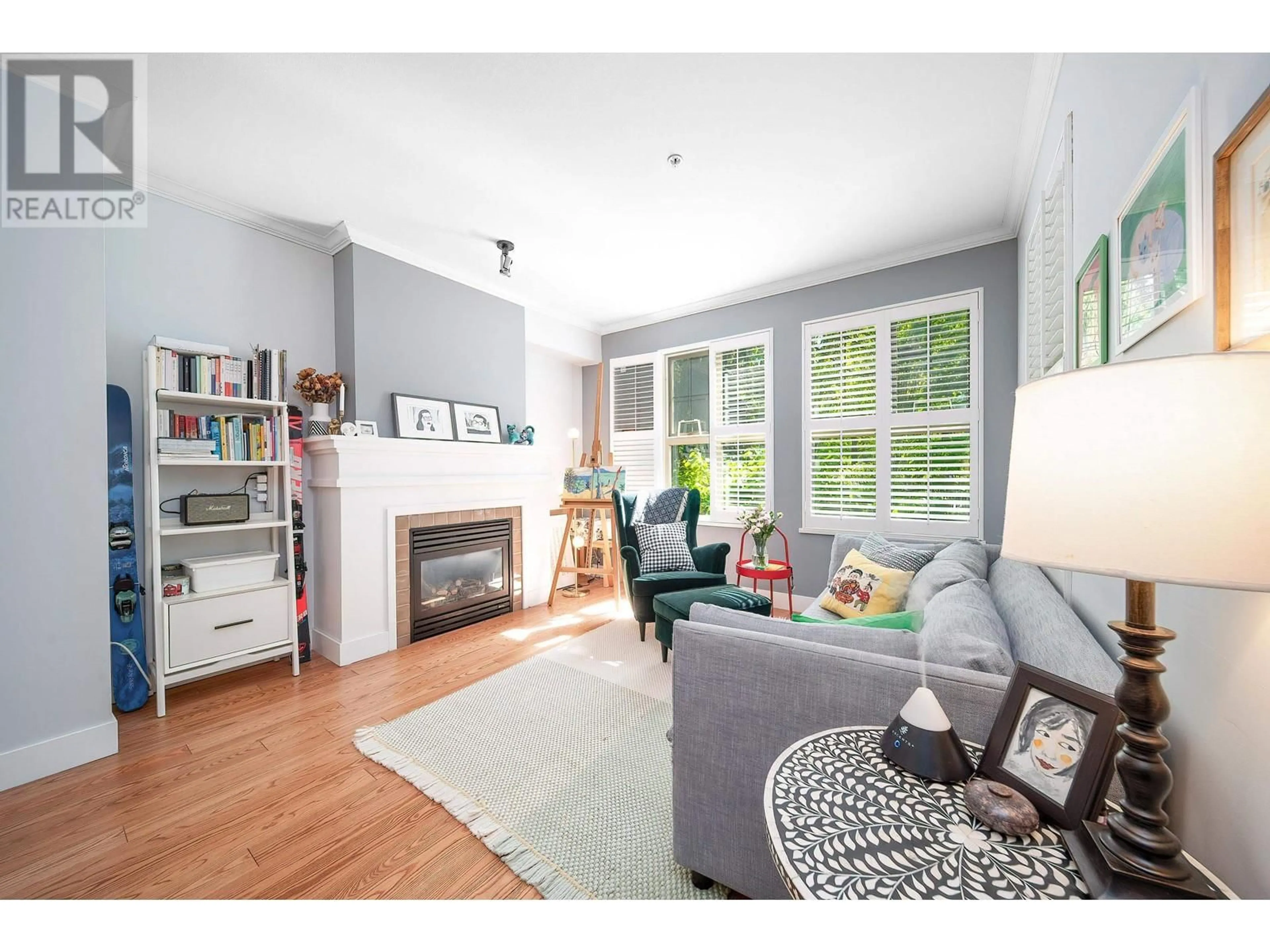 Living room with furniture, wood/laminate floor for 2113 - 4625 VALLEY DRIVE, Vancouver British Columbia V6J5L7