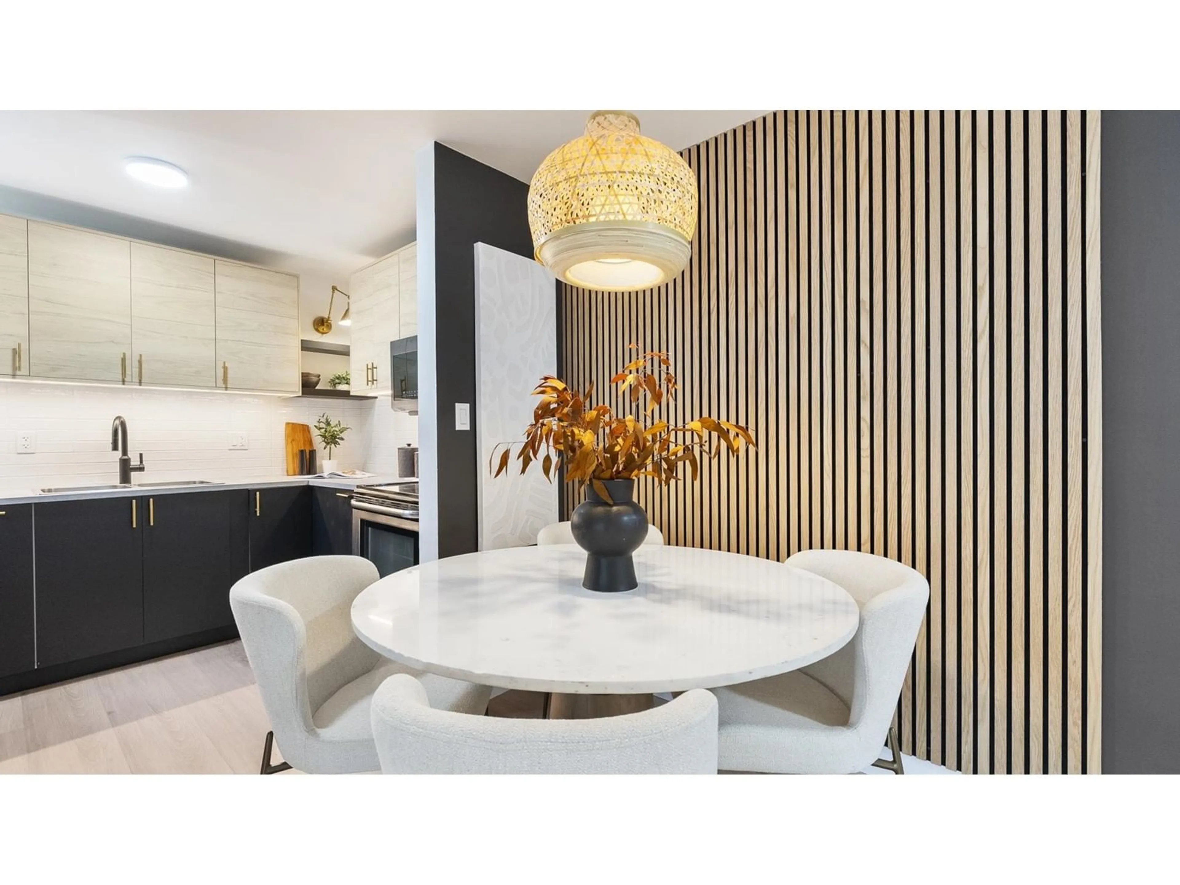 Contemporary kitchen, unknown for 96 - 17716 60, Surrey British Columbia V3S1V2
