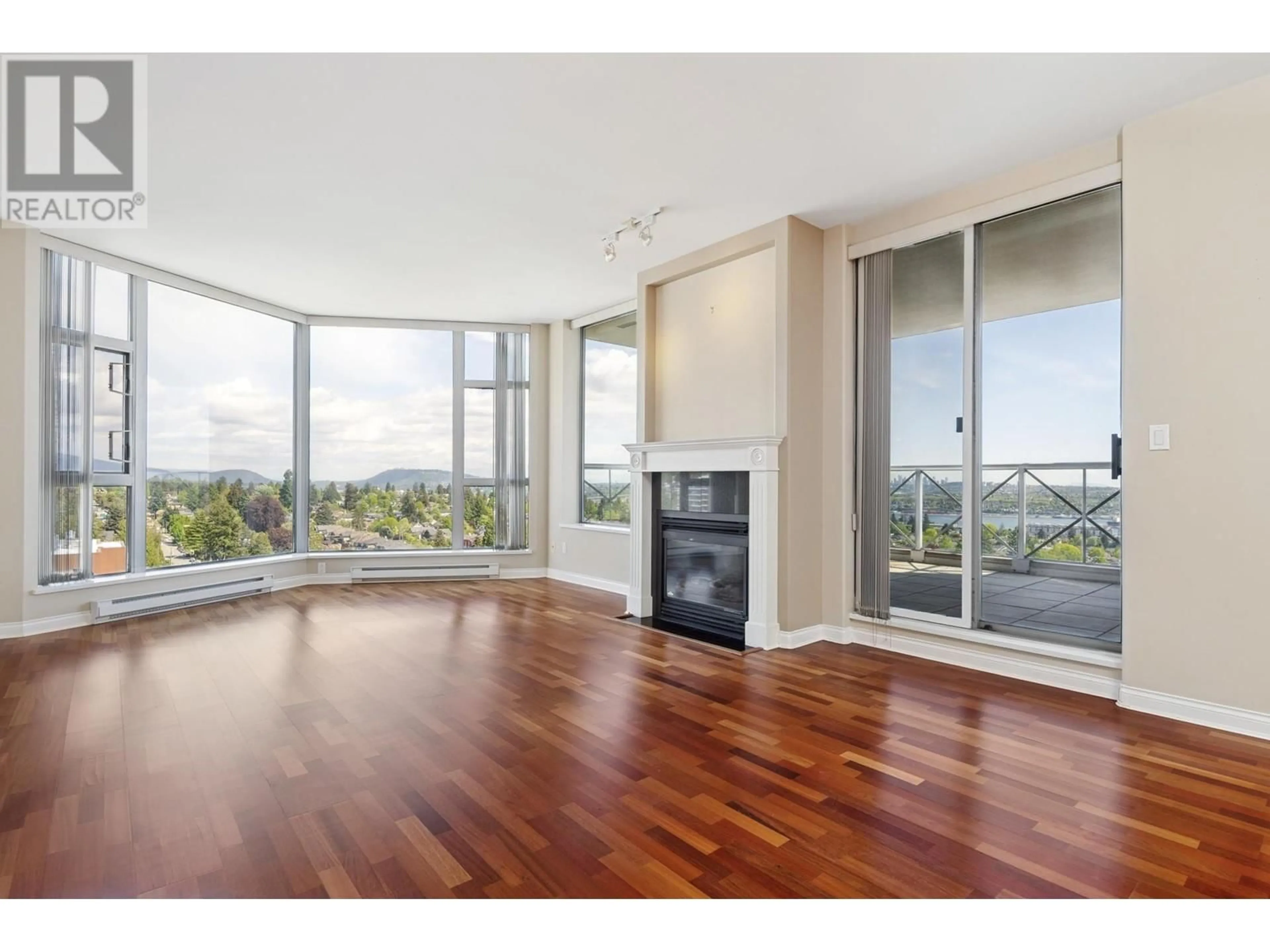 Unknown for 1603 - 160 13TH STREET, North Vancouver British Columbia V7L2L5