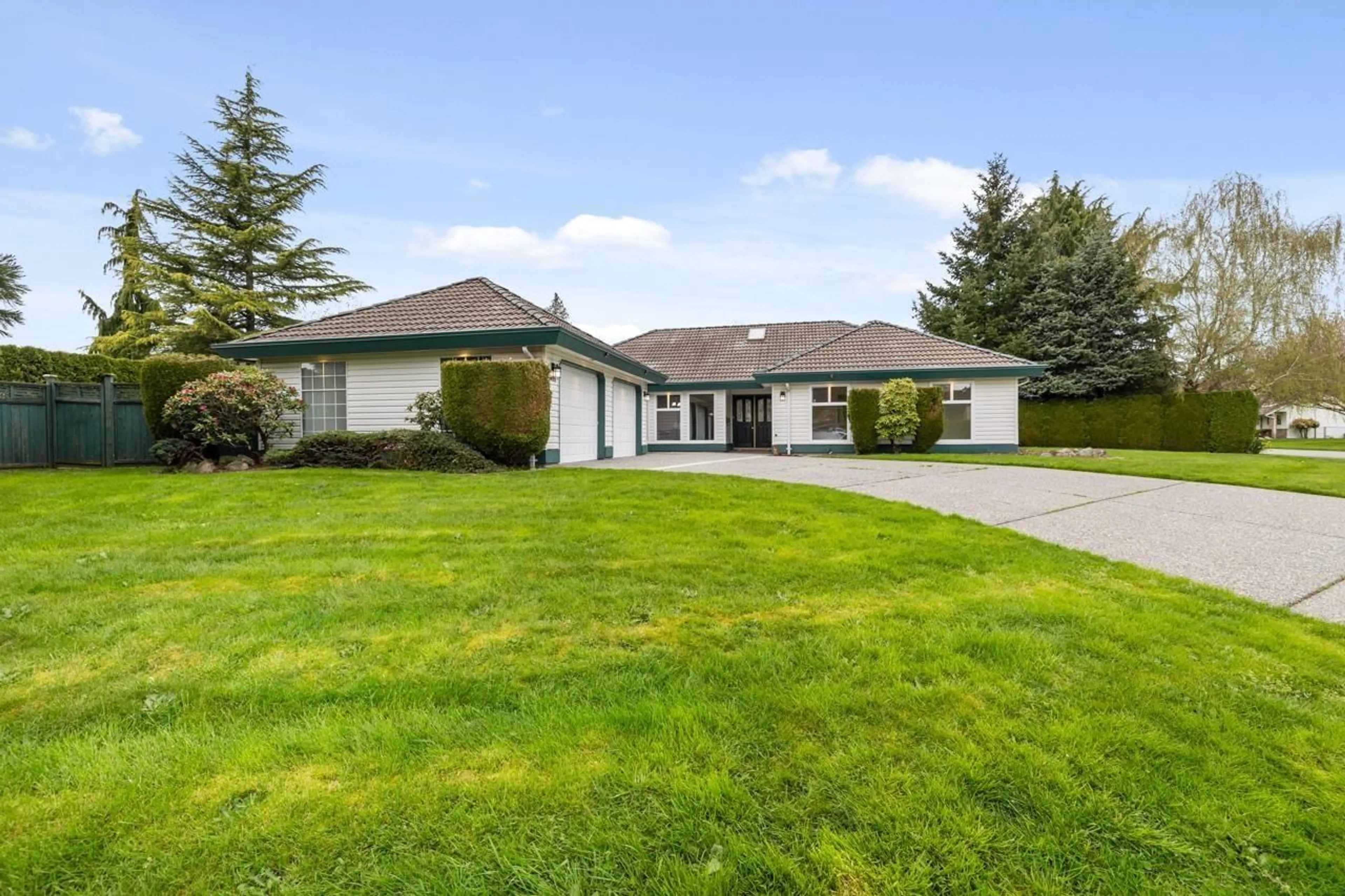 Home with vinyl exterior material, street for 5655 KILMORE EAST, Surrey British Columbia V3S7J6