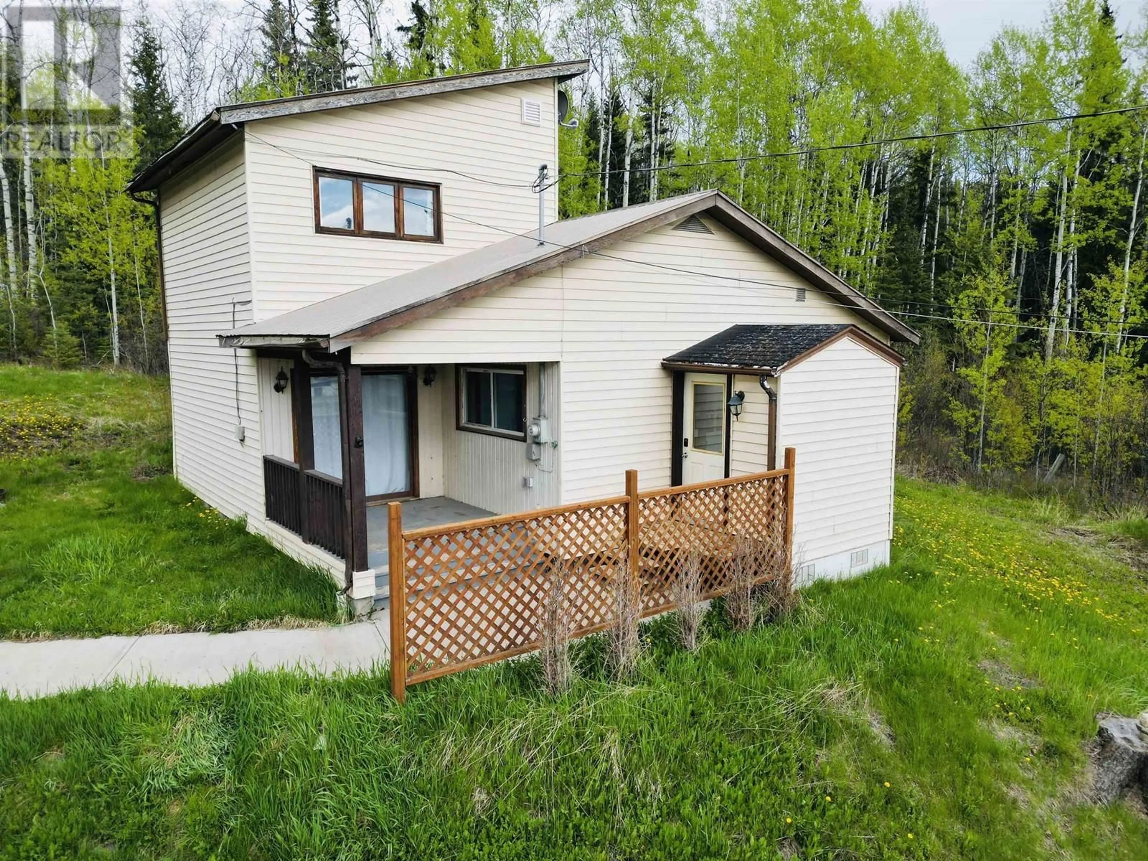 A pic from outside/outdoor area/front of a property/back of a property/a pic from drone, building for 914 TORIKKA DRIVE, Burns Lake British Columbia V0J1E0