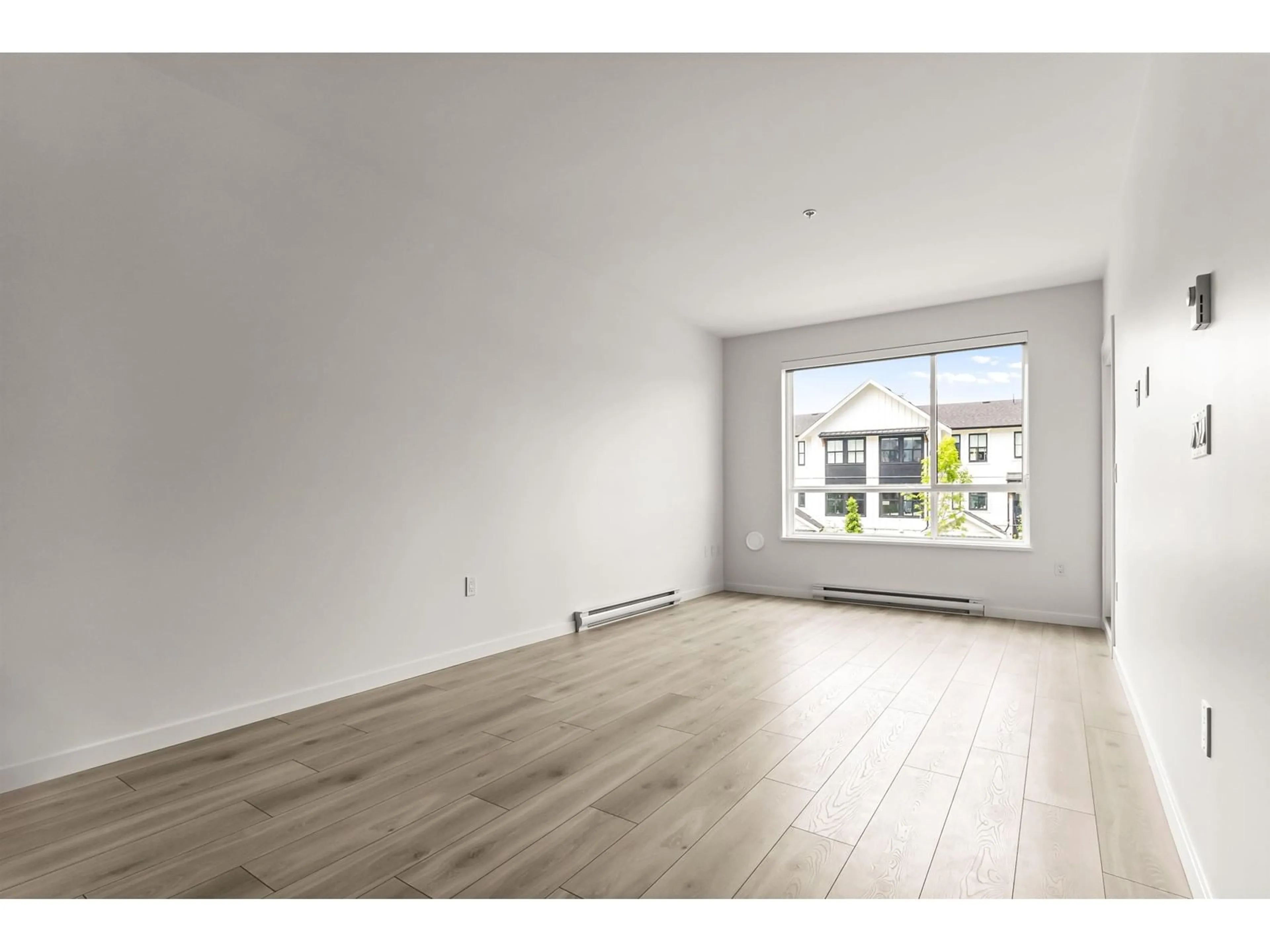 A pic of a room for 213 - 7936 206, Langley British Columbia V2Y1X6