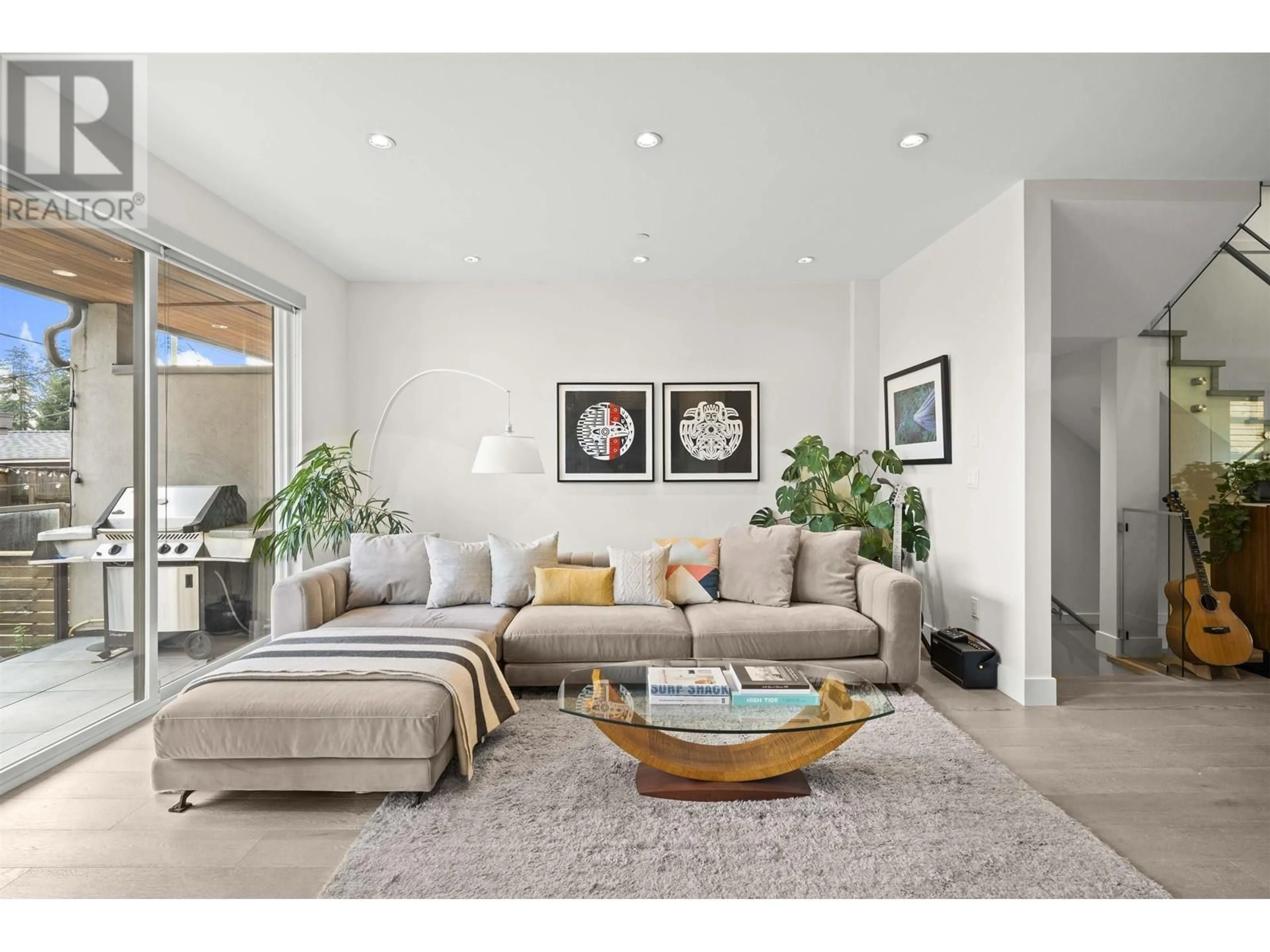 Living room with furniture, unknown for 413 KEITH ROAD, North Vancouver British Columbia V7M1M2
