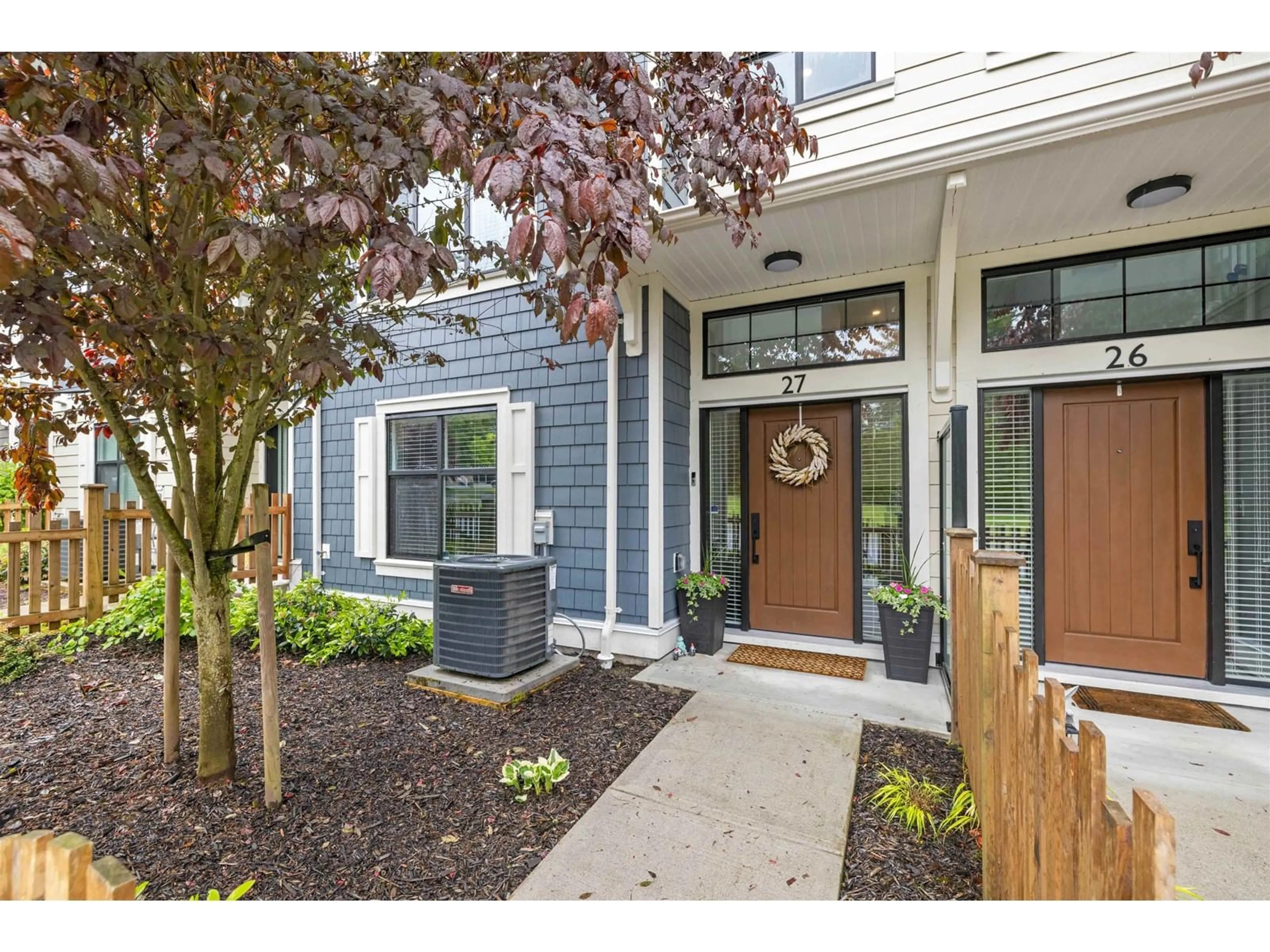 Indoor entryway for 27 - 20327 72B, Langley British Columbia V2Y4J6