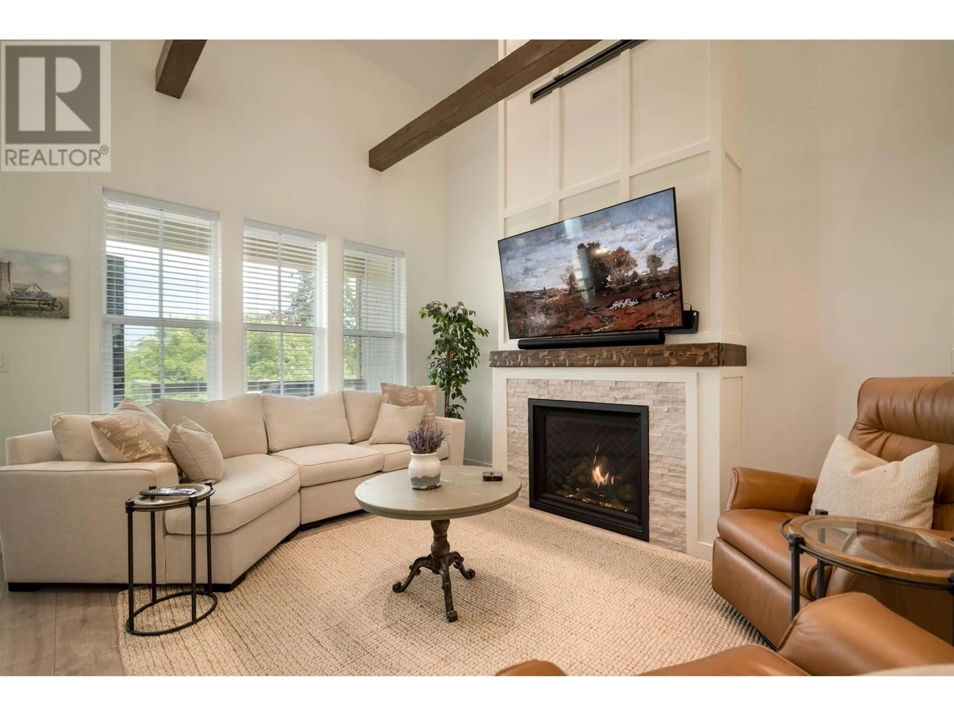 Living room with furniture, unknown for 23 - 6429 MARKET AVENUE, Delta British Columbia V4L0A8